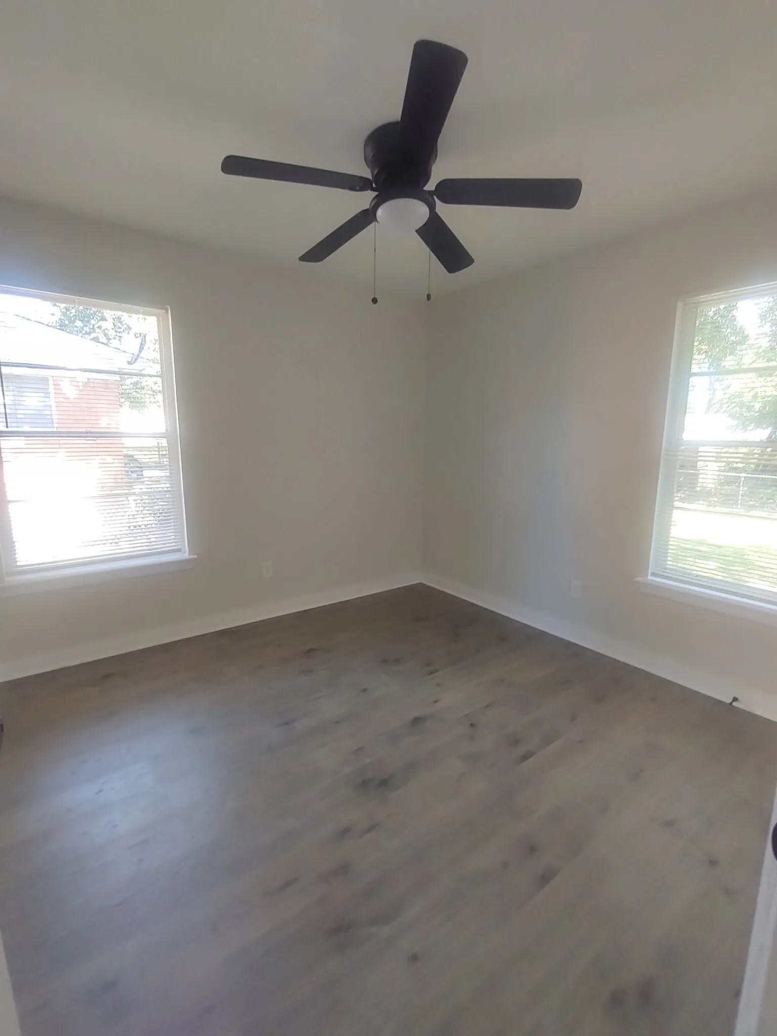 Single Family Residence For Sale in Dallas County , 1332 Ridgeview Street, Mesquite, Texas 75149, 4 Bedroom, 2 Bathroom, Garage spaces, 1,344 Sqft, built in 1956, mls#21404573, Real Estate Agent in Mesquite, Homes For Sale in Dallas county, Homes For Sale in Mesquite, Realtor in Mesquite Texas, Real Estate Brokerage Independent Realty Texas, Luminita Cordes Realtor