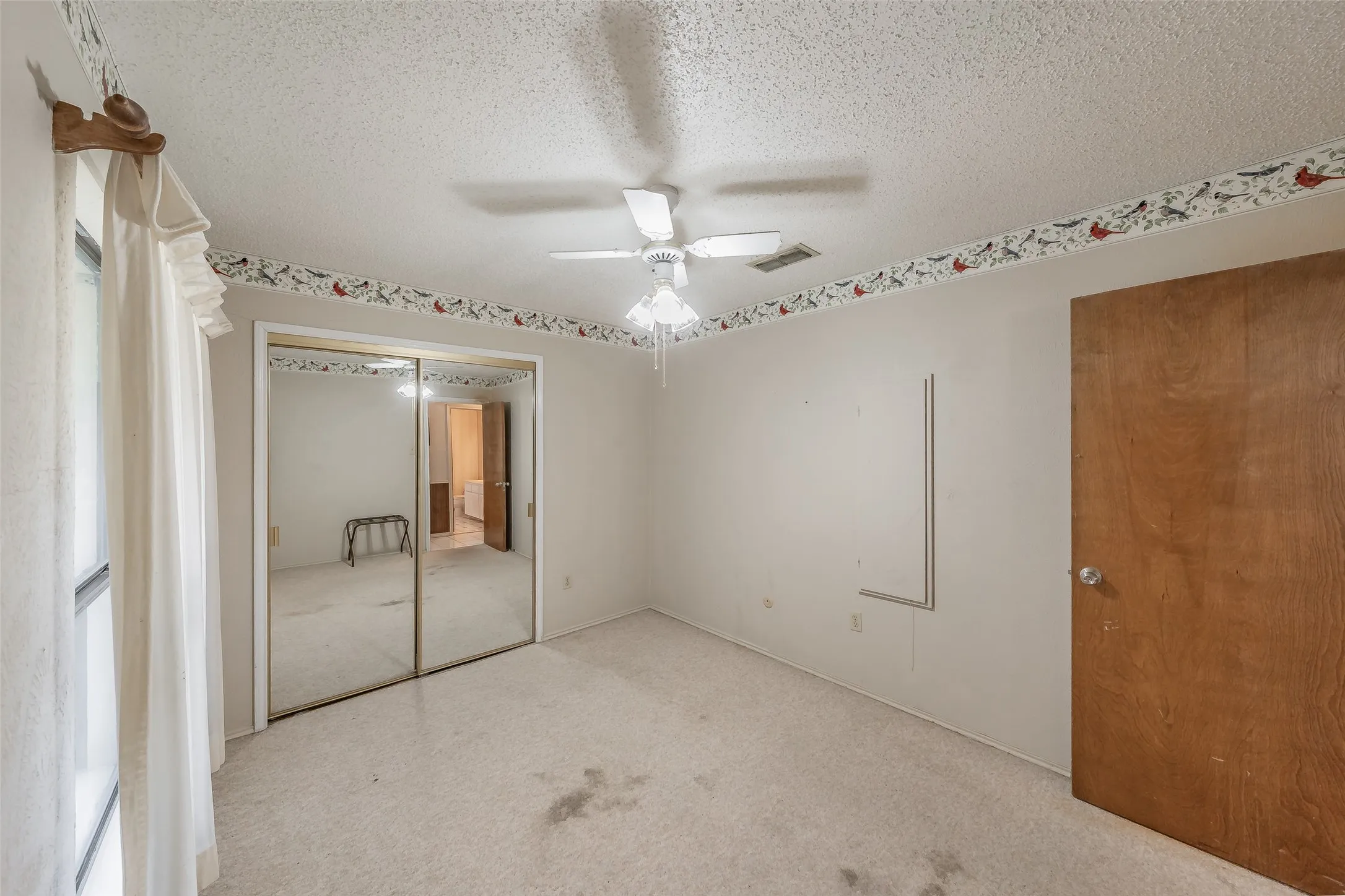 Single Family Residence For Sale in Tarrant County , 3213 Whisperwood Court, Bedford, Texas 76021, 3 Bedroom, 2 Bathroom, 2 Garage spaces, 1,699 Sqft, built in 1979, mls#21407517, Real Estate Agent in Bedford, Homes For Sale in Tarrant county, Homes For Sale in Bedford, Realtor in Bedford Texas, Real Estate Brokerage Independent Realty Texas, Luminita Cordes Realtor