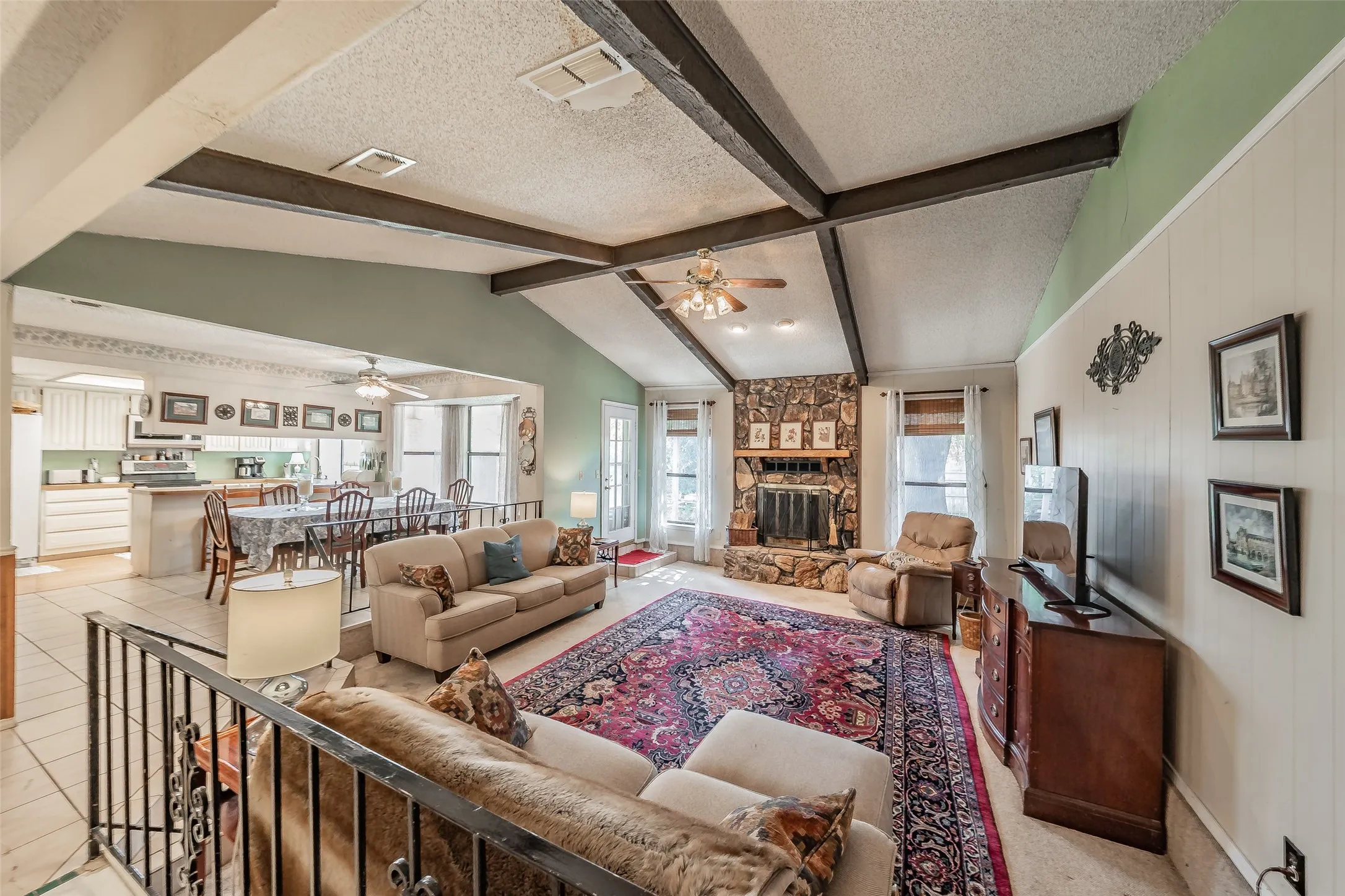 Single Family Residence For Sale in Tarrant County , 3213 Whisperwood Court, Bedford, Texas 76021, 3 Bedroom, 2 Bathroom, 2 Garage spaces, 1,699 Sqft, built in 1979, mls#21407517, Real Estate Agent in Bedford, Homes For Sale in Tarrant county, Homes For Sale in Bedford, Realtor in Bedford Texas, Real Estate Brokerage Independent Realty Texas, Luminita Cordes Realtor