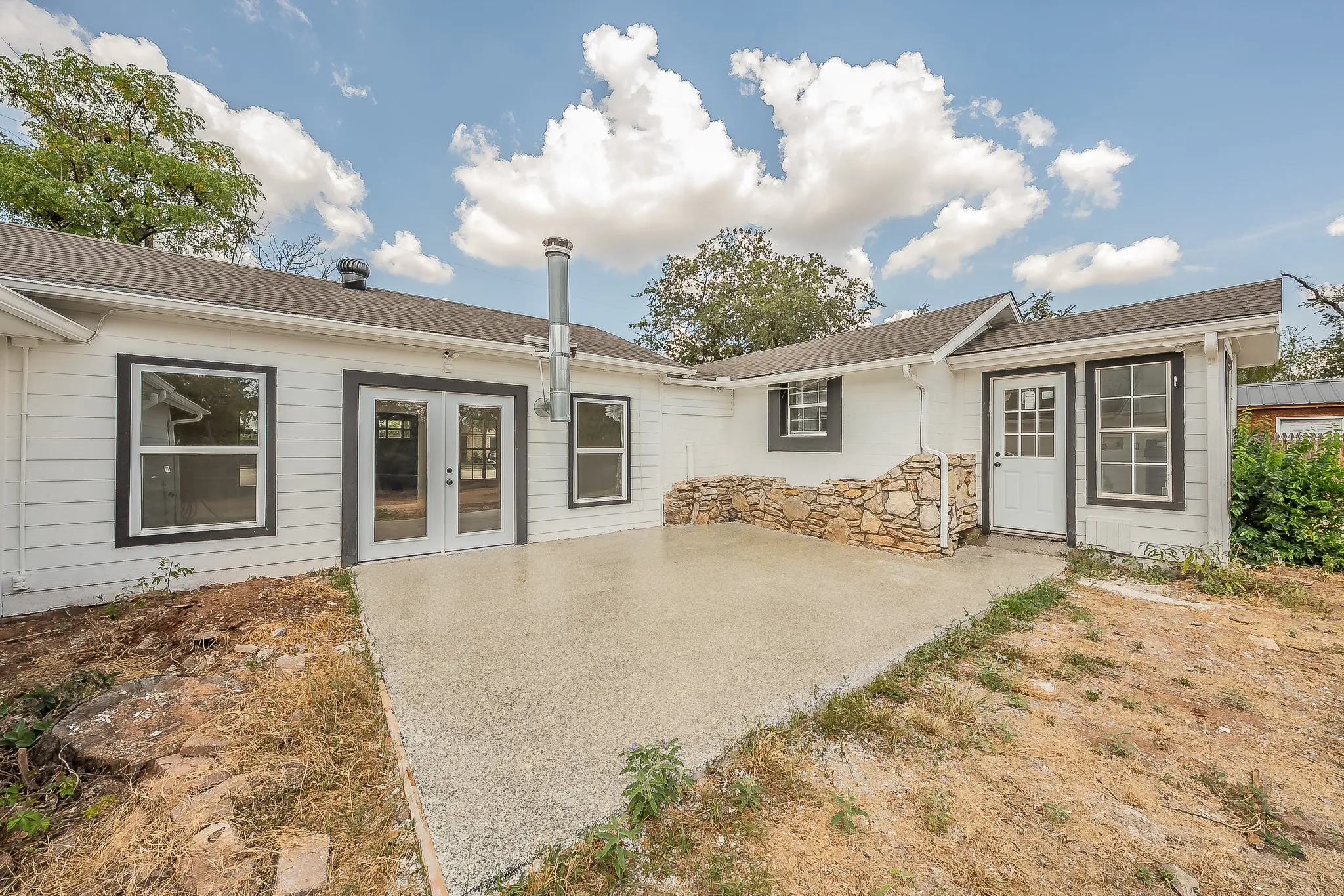 Single Family Residence For Sale in Somervell County , 307 Ross Avenue, Glen Rose, Texas 76043, 4 Bedroom, 2 Bathroom, Garage spaces, 2,056 Sqft, built in 0, mls#21368285, Real Estate Agent in Glen Rose, Homes For Sale in Somervell county, Homes For Sale in Glen Rose, Realtor in Glen Rose Texas, Real Estate Brokerage Independent Realty Texas, Luminita Cordes Realtor