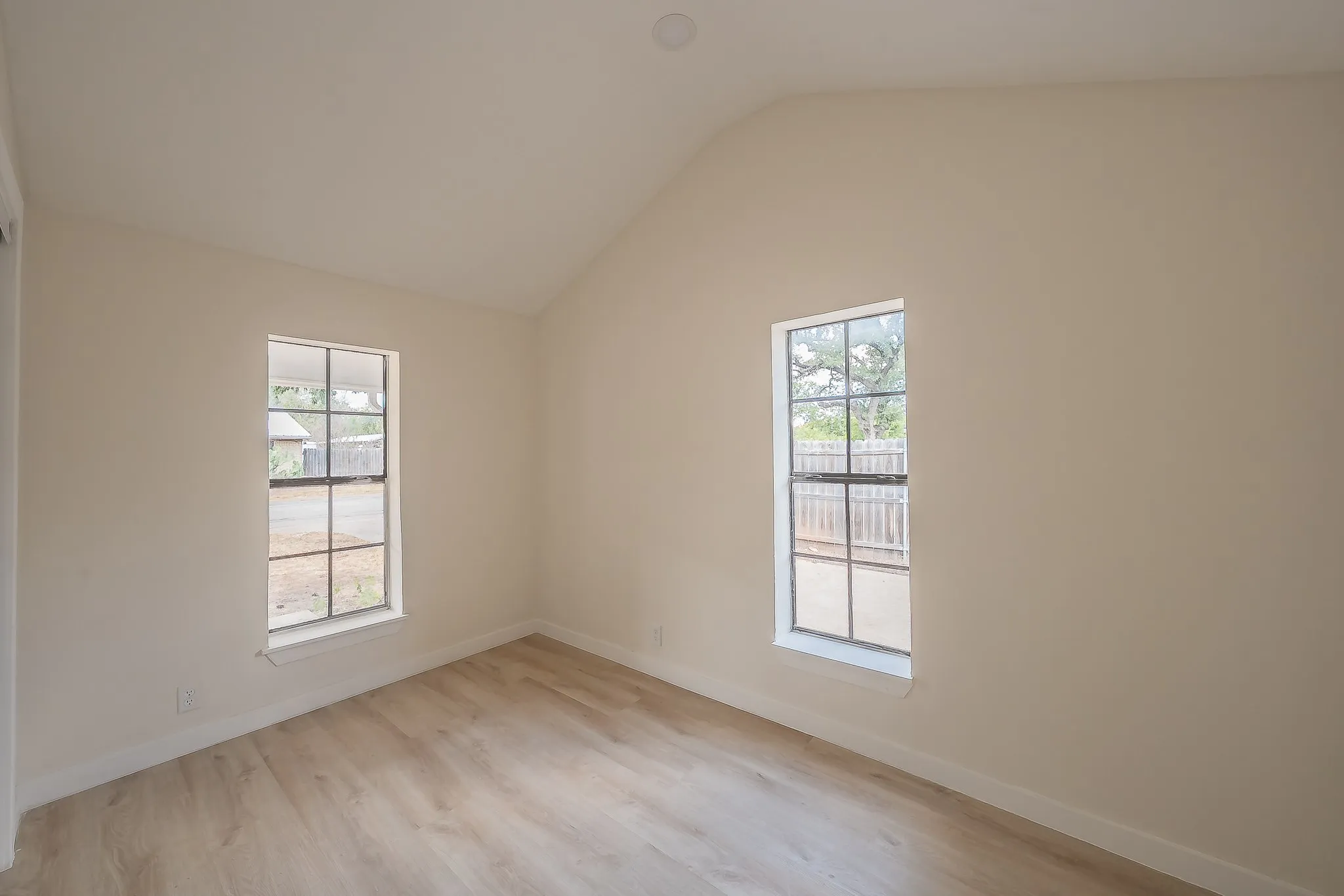 Single Family Residence For Sale in Somervell County , 307 Ross Avenue, Glen Rose, Texas 76043, 4 Bedroom, 2 Bathroom, Garage spaces, 2,056 Sqft, built in 0, mls#21368285, Real Estate Agent in Glen Rose, Homes For Sale in Somervell county, Homes For Sale in Glen Rose, Realtor in Glen Rose Texas, Real Estate Brokerage Independent Realty Texas, Luminita Cordes Realtor