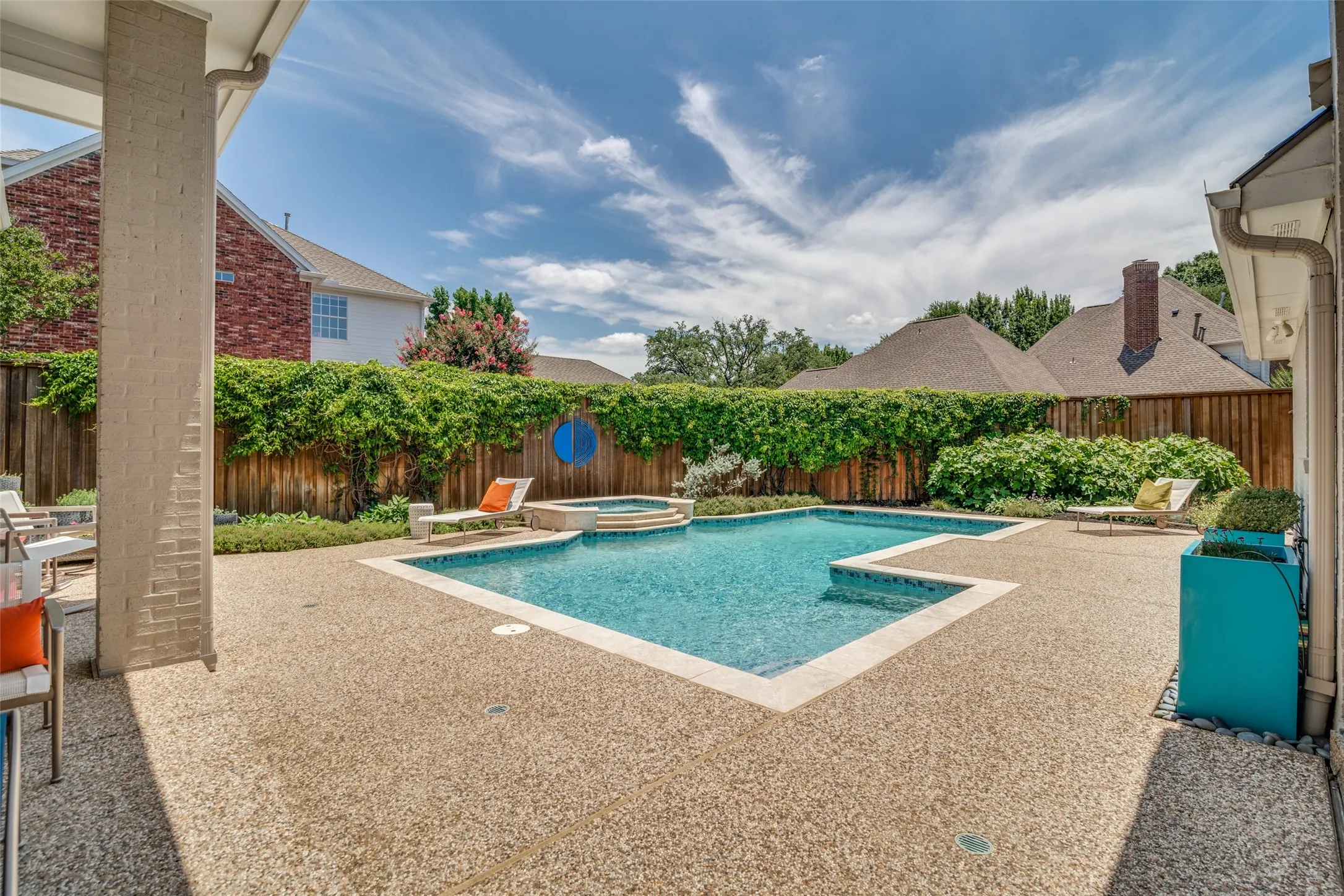 Lush​​‌​​​​‌​​‌‌​‌‌​​​‌‌​‌​‌​‌​​​‌​​ landscaping