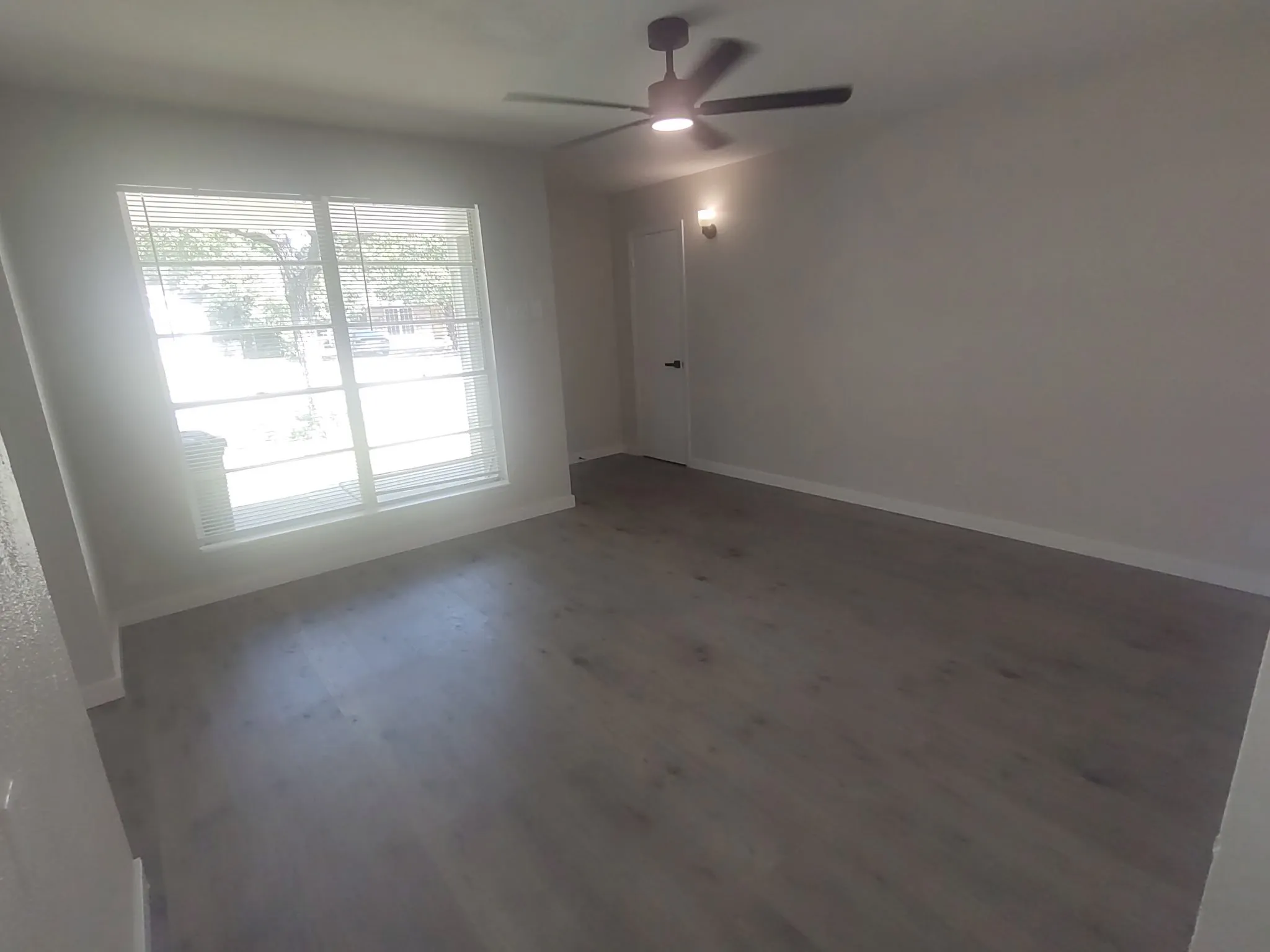 Single Family Residence For Sale in Dallas County , 4005 Oleander Trail, Mesquite, Texas 75150, 3 Bedroom, 2 Bathroom, 1 Garage spaces, 1,158 Sqft, built in 1960, mls#21404547, Real Estate Agent in Mesquite, Homes For Sale in Dallas county, Homes For Sale in Mesquite, Realtor in Mesquite Texas, Real Estate Brokerage Independent Realty Texas, Luminita Cordes Realtor
