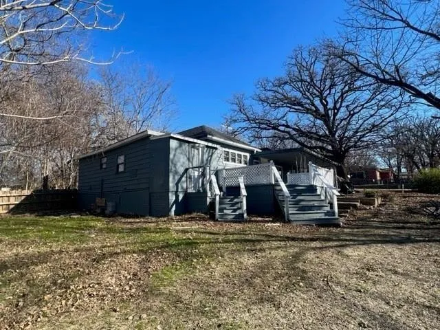 Single Family Residence For Rent in Grayson County , 2931 S College Boulevard, Denison, Texas 75020, 3 Bedroom, 2 Bathroom, Garage spaces, 1,016 Sqft, built in 1940, mls#21407835, Real Estate Agent in Denison, Homes For Rent in Grayson county, Homes For Rent in Denison, Realtor in Denison Texas, Real Estate Brokerage Independent Realty Texas, Luminita Cordes Realtor