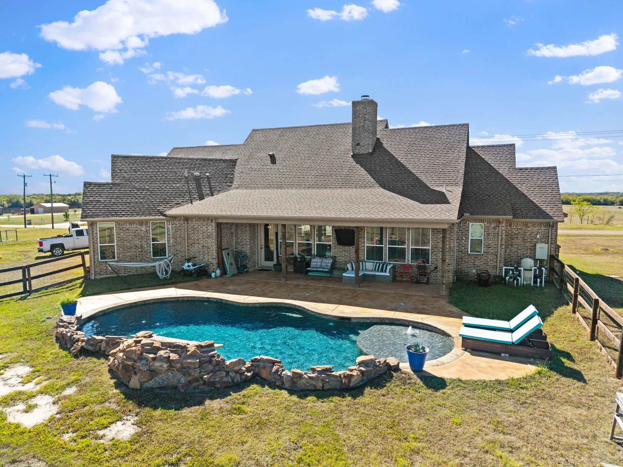 Single Family Residence For Sale in Hunt County , 1117 County Road 4108, Greenville, Texas 75401, 3 Bedroom, 3 Bathroom, 2 Garage spaces, 2,472 Sqft, built in 2017, mls#21406974, Real Estate Agent in Greenville, Homes For Sale in Hunt county, Homes For Sale in Greenville, Realtor in Greenville Texas, Real Estate Brokerage Independent Realty Texas, Luminita Cordes Realtor