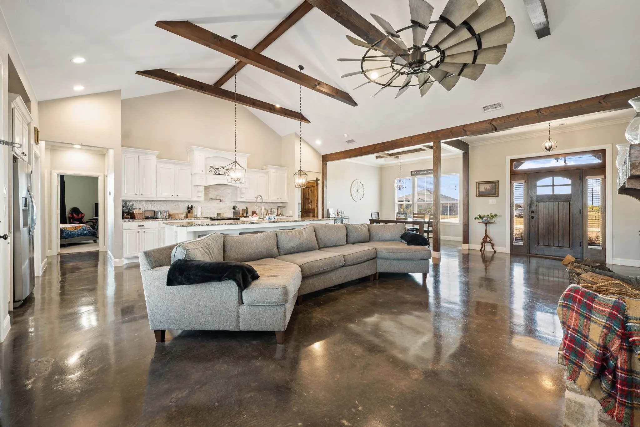 Single Family Residence For Sale in Hunt County , 1117 County Road 4108, Greenville, Texas 75401, 3 Bedroom, 3 Bathroom, 2 Garage spaces, 2,472 Sqft, built in 2017, mls#21406974, Real Estate Agent in Greenville, Homes For Sale in Hunt county, Homes For Sale in Greenville, Realtor in Greenville Texas, Real Estate Brokerage Independent Realty Texas, Luminita Cordes Realtor