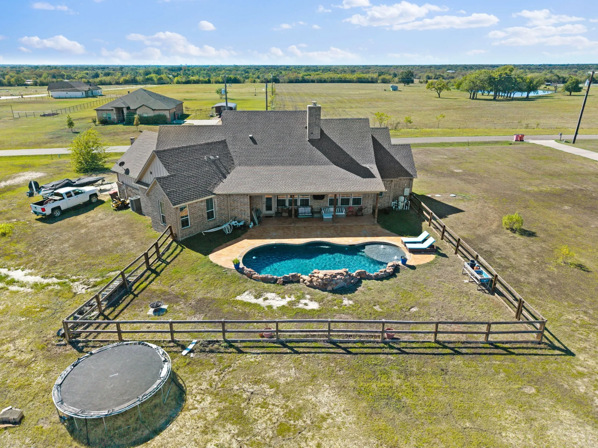 Single Family Residence For Sale in Hunt County , 1117 County Road 4108, Greenville, Texas 75401, 3 Bedroom, 3 Bathroom, 2 Garage spaces, 2,472 Sqft, built in 2017, mls#21406974, Real Estate Agent in Greenville, Homes For Sale in Hunt county, Homes For Sale in Greenville, Realtor in Greenville Texas, Real Estate Brokerage Independent Realty Texas, Luminita Cordes Realtor