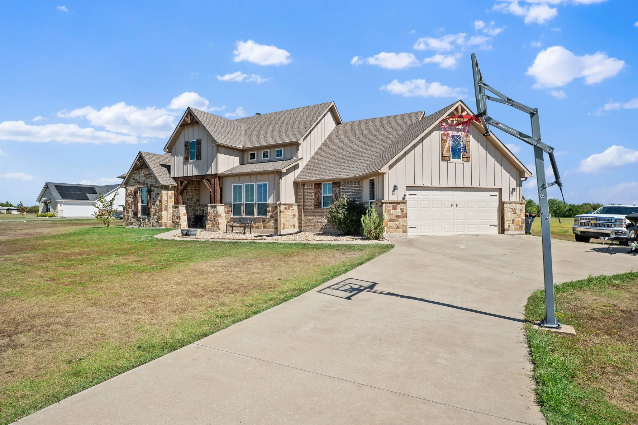 Single Family Residence For Sale in Hunt County , 1117 County Road 4108, Greenville, Texas 75401, 3 Bedroom, 3 Bathroom, 2 Garage spaces, 2,472 Sqft, built in 2017, mls#21406974, Real Estate Agent in Greenville, Homes For Sale in Hunt county, Homes For Sale in Greenville, Realtor in Greenville Texas, Real Estate Brokerage Independent Realty Texas, Luminita Cordes Realtor