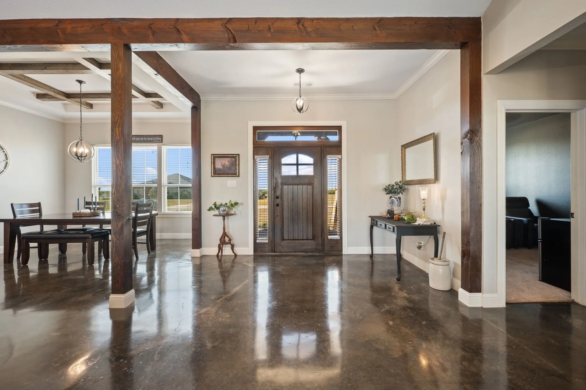 Single Family Residence For Sale in Hunt County , 1117 County Road 4108, Greenville, Texas 75401, 3 Bedroom, 3 Bathroom, 2 Garage spaces, 2,472 Sqft, built in 2017, mls#21406974, Real Estate Agent in Greenville, Homes For Sale in Hunt county, Homes For Sale in Greenville, Realtor in Greenville Texas, Real Estate Brokerage Independent Realty Texas, Luminita Cordes Realtor
