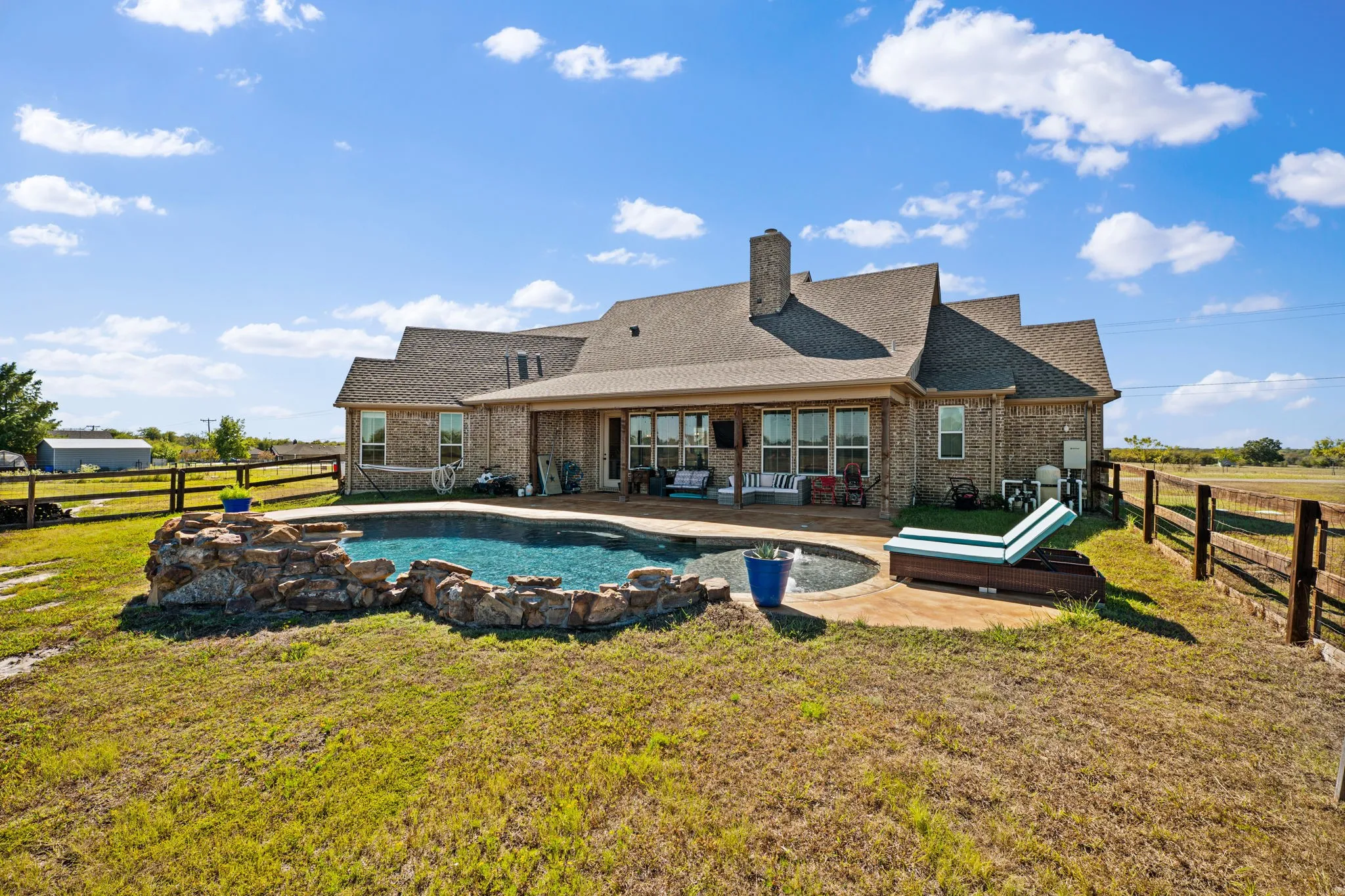 Single Family Residence For Sale in Hunt County , 1117 County Road 4108, Greenville, Texas 75401, 3 Bedroom, 3 Bathroom, 2 Garage spaces, 2,472 Sqft, built in 2017, mls#21406974, Real Estate Agent in Greenville, Homes For Sale in Hunt county, Homes For Sale in Greenville, Realtor in Greenville Texas, Real Estate Brokerage Independent Realty Texas, Luminita Cordes Realtor