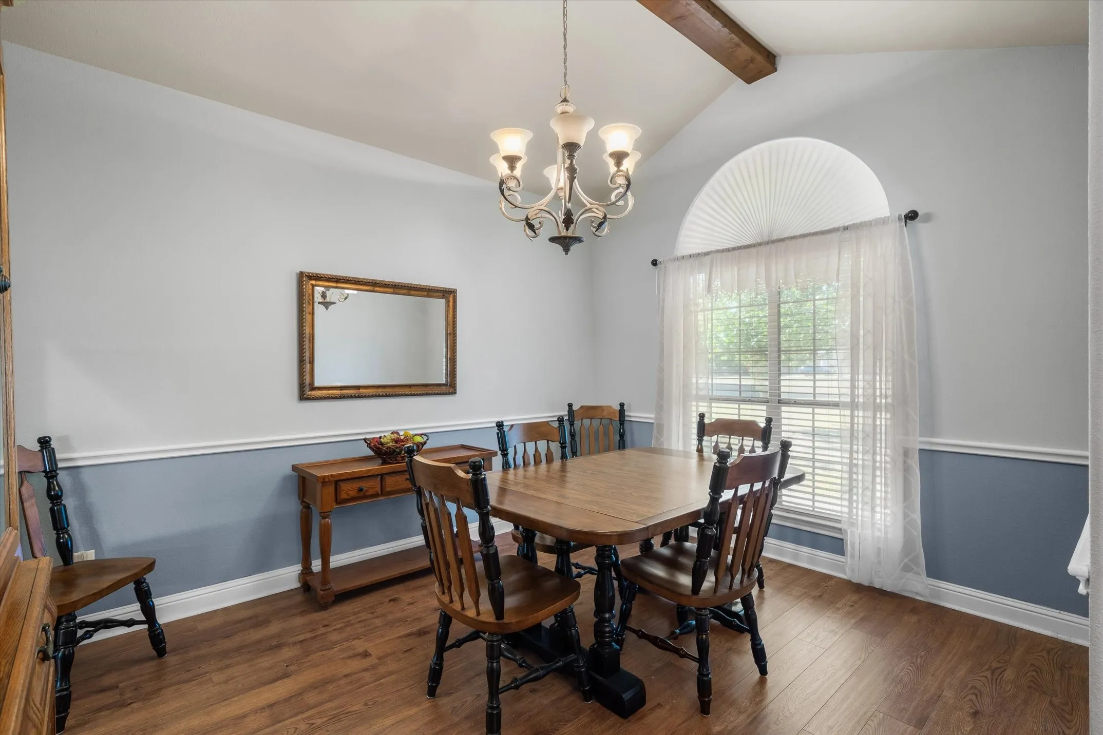 Single Family Residence For Sale in Van Zandt County , 201 Vz County Road 4136, Canton, Texas 75103, 3 Bedroom, 2 Bathroom, 2 Garage spaces, 1,914 Sqft, built in 2003, mls#21406708, Real Estate Agent in Canton, Homes For Sale in Van Zandt county, Homes For Sale in Canton, Realtor in Canton Texas, Real Estate Brokerage Independent Realty Texas, Luminita Cordes Realtor