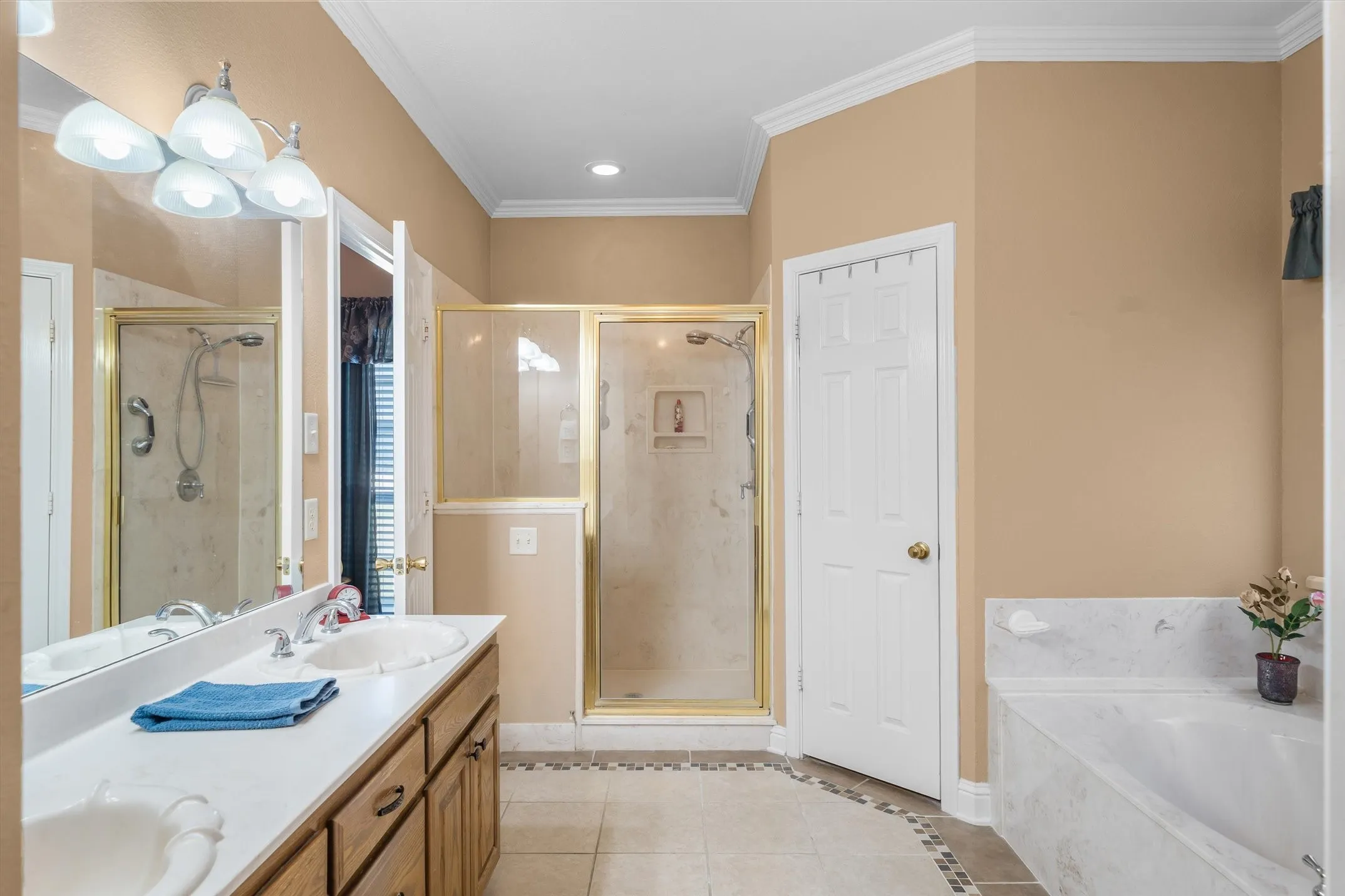 Single Family Residence For Sale in Van Zandt County , 201 Vz County Road 4136, Canton, Texas 75103, 3 Bedroom, 2 Bathroom, 2 Garage spaces, 1,914 Sqft, built in 2003, mls#21406708, Real Estate Agent in Canton, Homes For Sale in Van Zandt county, Homes For Sale in Canton, Realtor in Canton Texas, Real Estate Brokerage Independent Realty Texas, Luminita Cordes Realtor