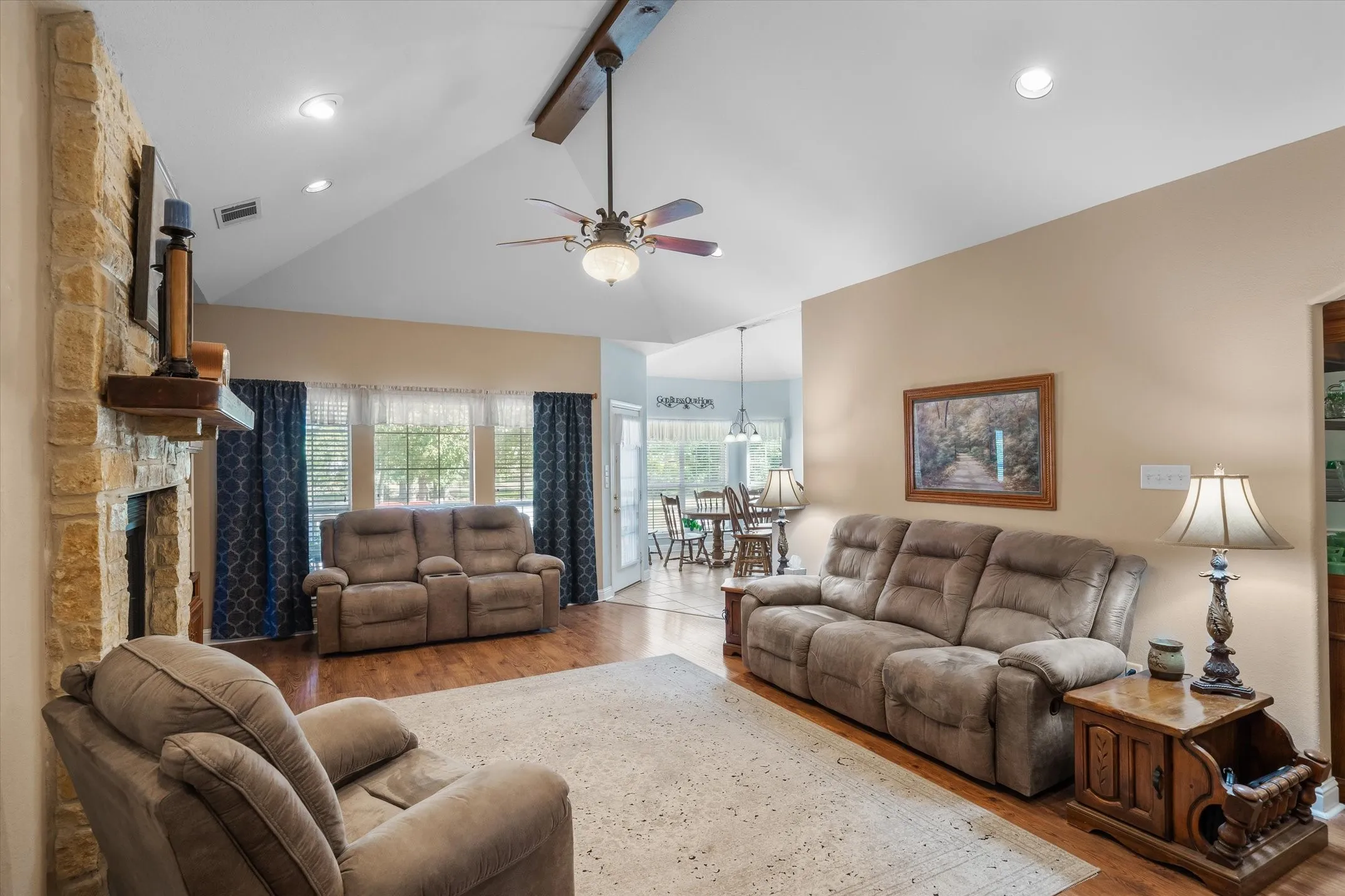 Single Family Residence For Sale in Van Zandt County , 201 Vz County Road 4136, Canton, Texas 75103, 3 Bedroom, 2 Bathroom, 2 Garage spaces, 1,914 Sqft, built in 2003, mls#21406708, Real Estate Agent in Canton, Homes For Sale in Van Zandt county, Homes For Sale in Canton, Realtor in Canton Texas, Real Estate Brokerage Independent Realty Texas, Luminita Cordes Realtor