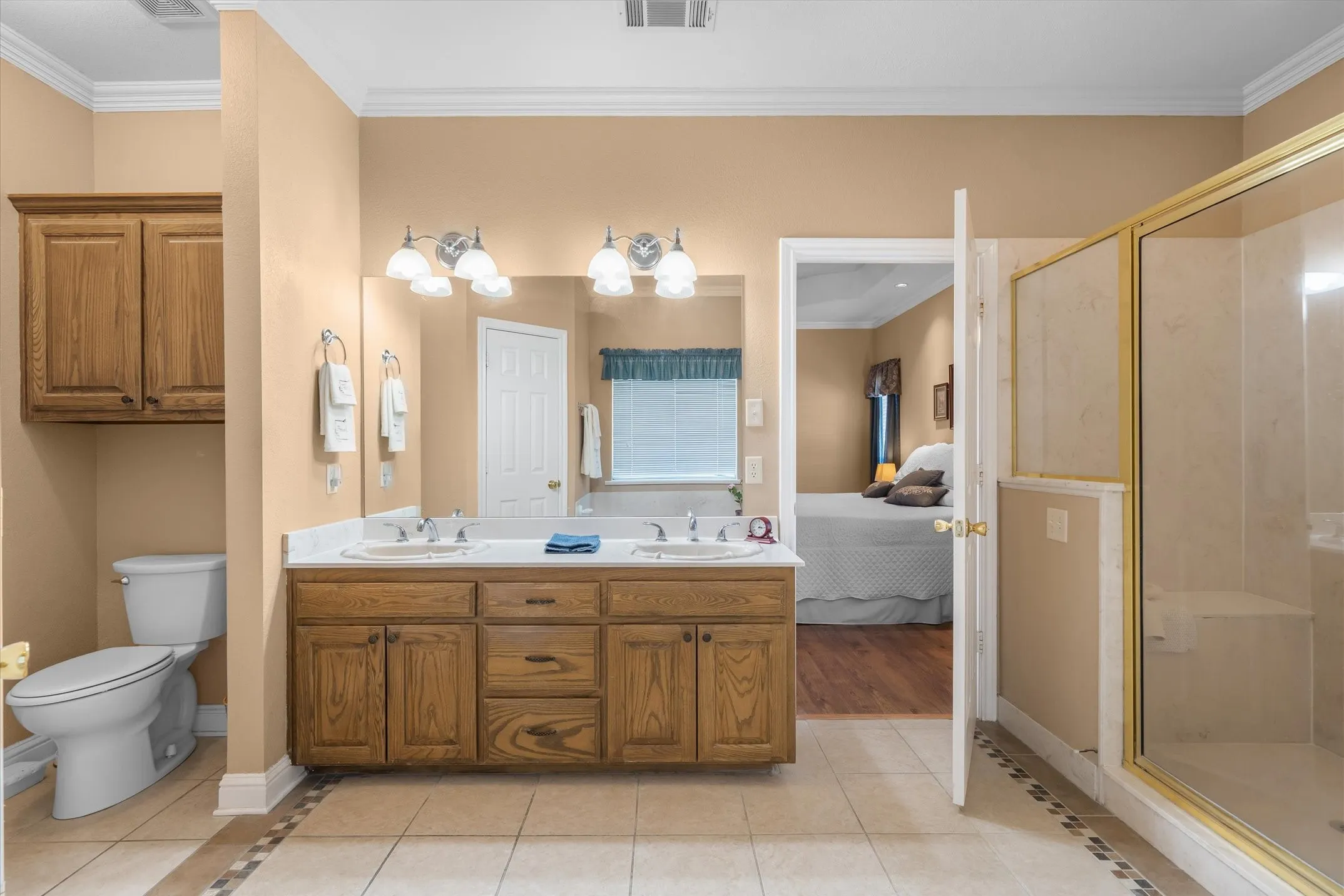 Single Family Residence For Sale in Van Zandt County , 201 Vz County Road 4136, Canton, Texas 75103, 3 Bedroom, 2 Bathroom, 2 Garage spaces, 1,914 Sqft, built in 2003, mls#21406708, Real Estate Agent in Canton, Homes For Sale in Van Zandt county, Homes For Sale in Canton, Realtor in Canton Texas, Real Estate Brokerage Independent Realty Texas, Luminita Cordes Realtor