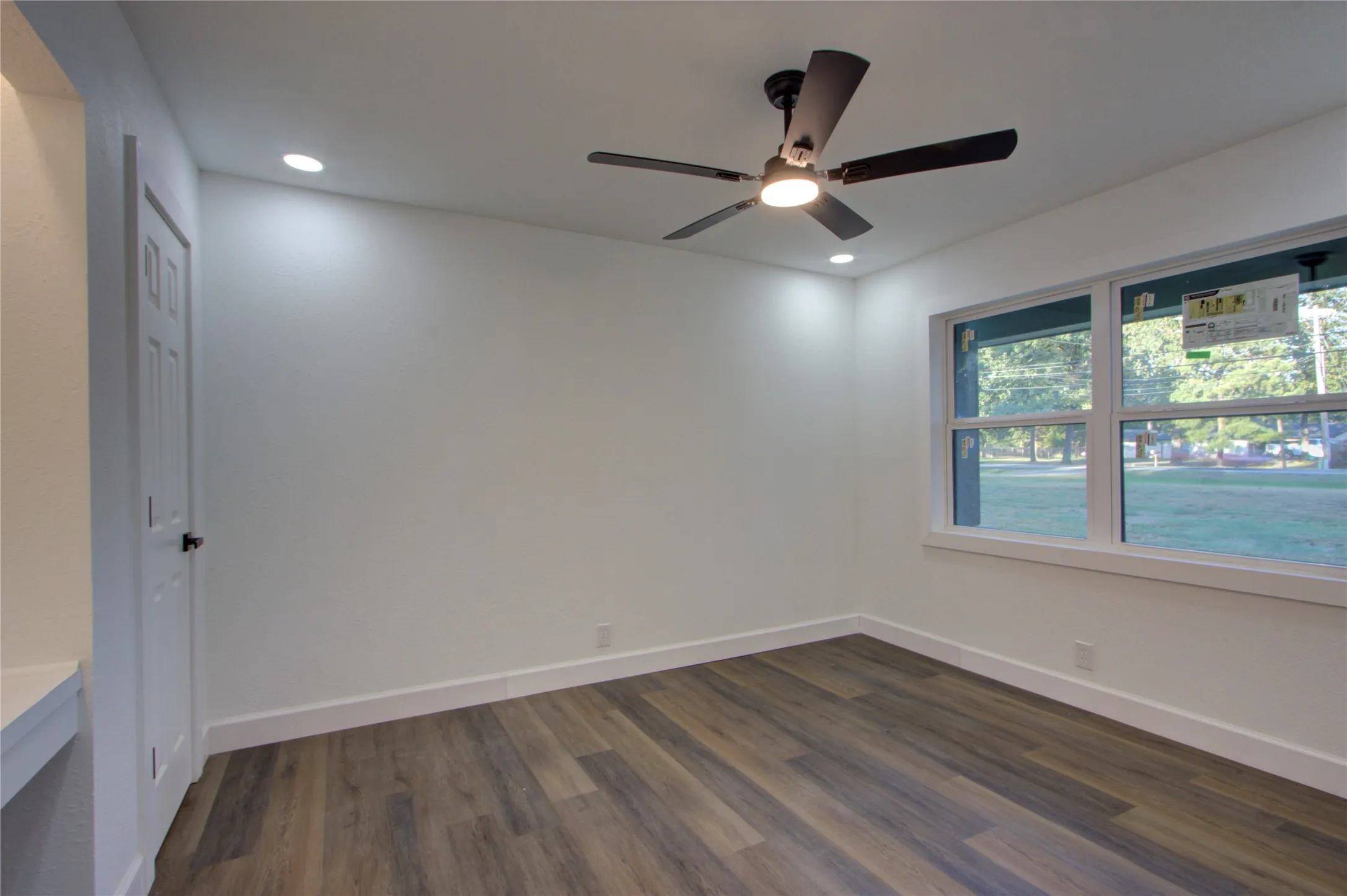 Single Family Residence For Sale in Bowie County , 6103 Pleasant Grove Road, Texarkana, Texas 75503, 5 Bedroom, 3 Bathroom, Garage spaces, 3,188 Sqft, built in 1965, mls#21407850, Real Estate Agent in Texarkana, Homes For Sale in Bowie county, Homes For Sale in Texarkana, Realtor in Texarkana Texas, Real Estate Brokerage Independent Realty Texas, Luminita Cordes Realtor