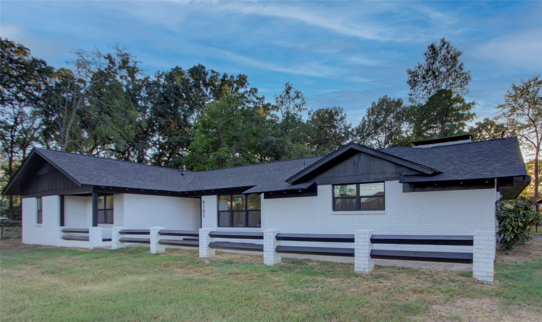 Single Family Residence For Sale in Bowie County , 6103 Pleasant Grove Road, Texarkana, Texas 75503, 5 Bedroom, 3 Bathroom, Garage spaces, 3,188 Sqft, built in 1965, mls#21407850, Real Estate Agent in Texarkana, Homes For Sale in Bowie county, Homes For Sale in Texarkana, Realtor in Texarkana Texas, Real Estate Brokerage Independent Realty Texas, Luminita Cordes Realtor