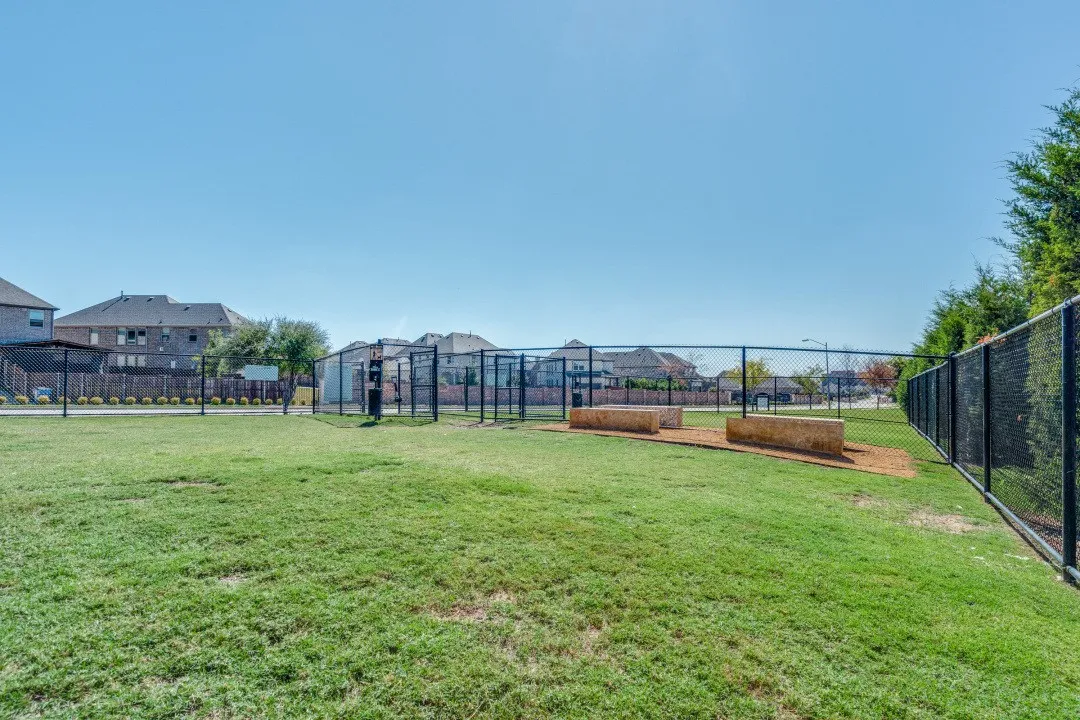 Single Family Residence For Sale in Dallas County , 8044 Sarahville Drive, Dallas, Texas 75252, 6 Bedroom, 5 Bathroom, 3 Garage spaces, 4,225 Sqft, built in 2019, mls#21403716, Real Estate Agent in Dallas, Homes For Sale in Dallas county, Homes For Sale in Dallas, Realtor in Dallas Texas, Real Estate Brokerage Independent Realty Texas, Luminita Cordes Realtor