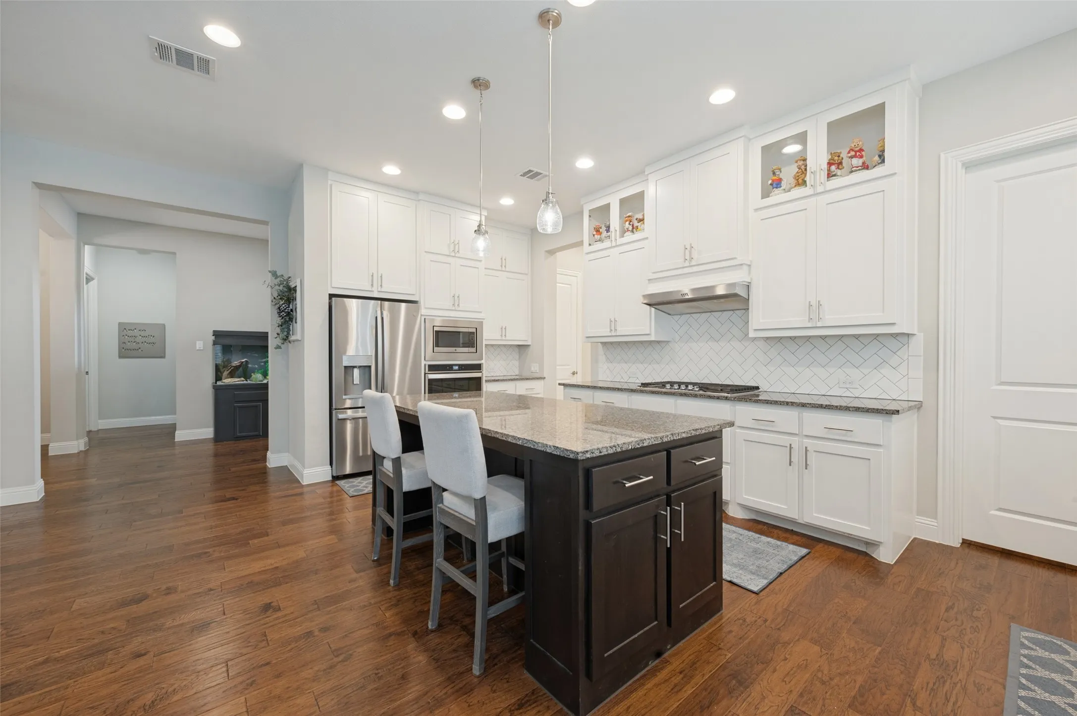 Single Family Residence For Sale in Dallas County , 8044 Sarahville Drive, Dallas, Texas 75252, 6 Bedroom, 5 Bathroom, 3 Garage spaces, 4,225 Sqft, built in 2019, mls#21403716, Real Estate Agent in Dallas, Homes For Sale in Dallas county, Homes For Sale in Dallas, Realtor in Dallas Texas, Real Estate Brokerage Independent Realty Texas, Luminita Cordes Realtor