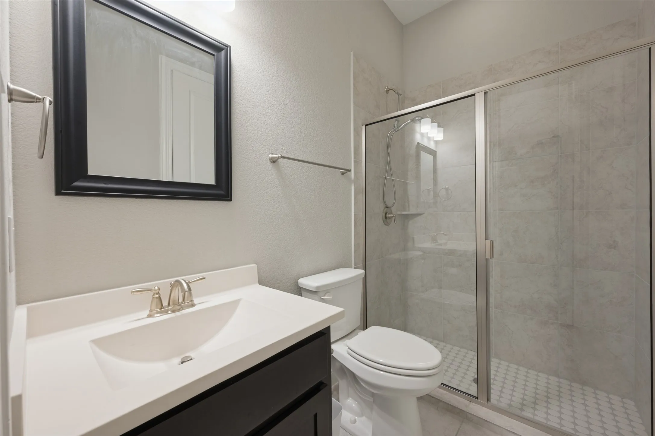 Single Family Residence For Sale in Dallas County , 8044 Sarahville Drive, Dallas, Texas 75252, 6 Bedroom, 5 Bathroom, 3 Garage spaces, 4,225 Sqft, built in 2019, mls#21403716, Real Estate Agent in Dallas, Homes For Sale in Dallas county, Homes For Sale in Dallas, Realtor in Dallas Texas, Real Estate Brokerage Independent Realty Texas, Luminita Cordes Realtor