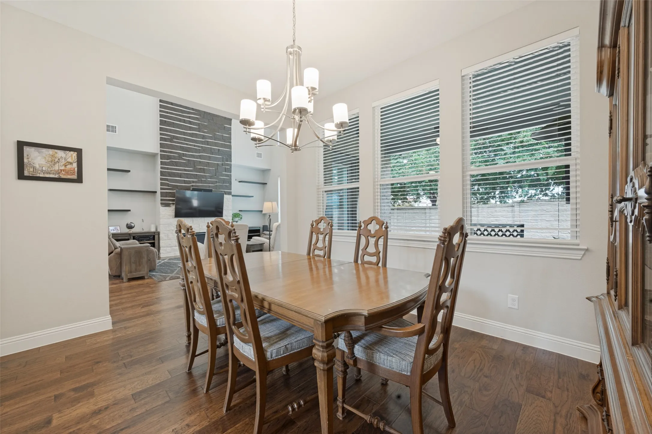 Single Family Residence For Sale in Dallas County , 8044 Sarahville Drive, Dallas, Texas 75252, 6 Bedroom, 5 Bathroom, 3 Garage spaces, 4,225 Sqft, built in 2019, mls#21403716, Real Estate Agent in Dallas, Homes For Sale in Dallas county, Homes For Sale in Dallas, Realtor in Dallas Texas, Real Estate Brokerage Independent Realty Texas, Luminita Cordes Realtor