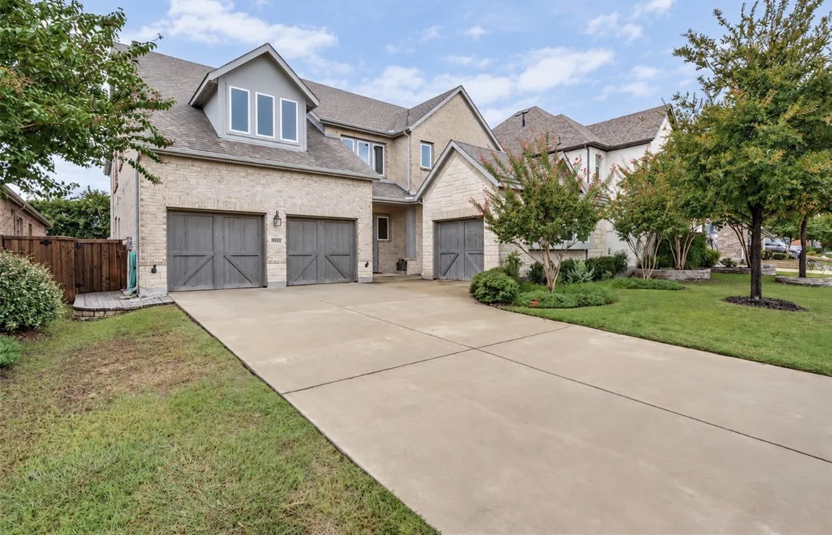 Single Family Residence For Sale