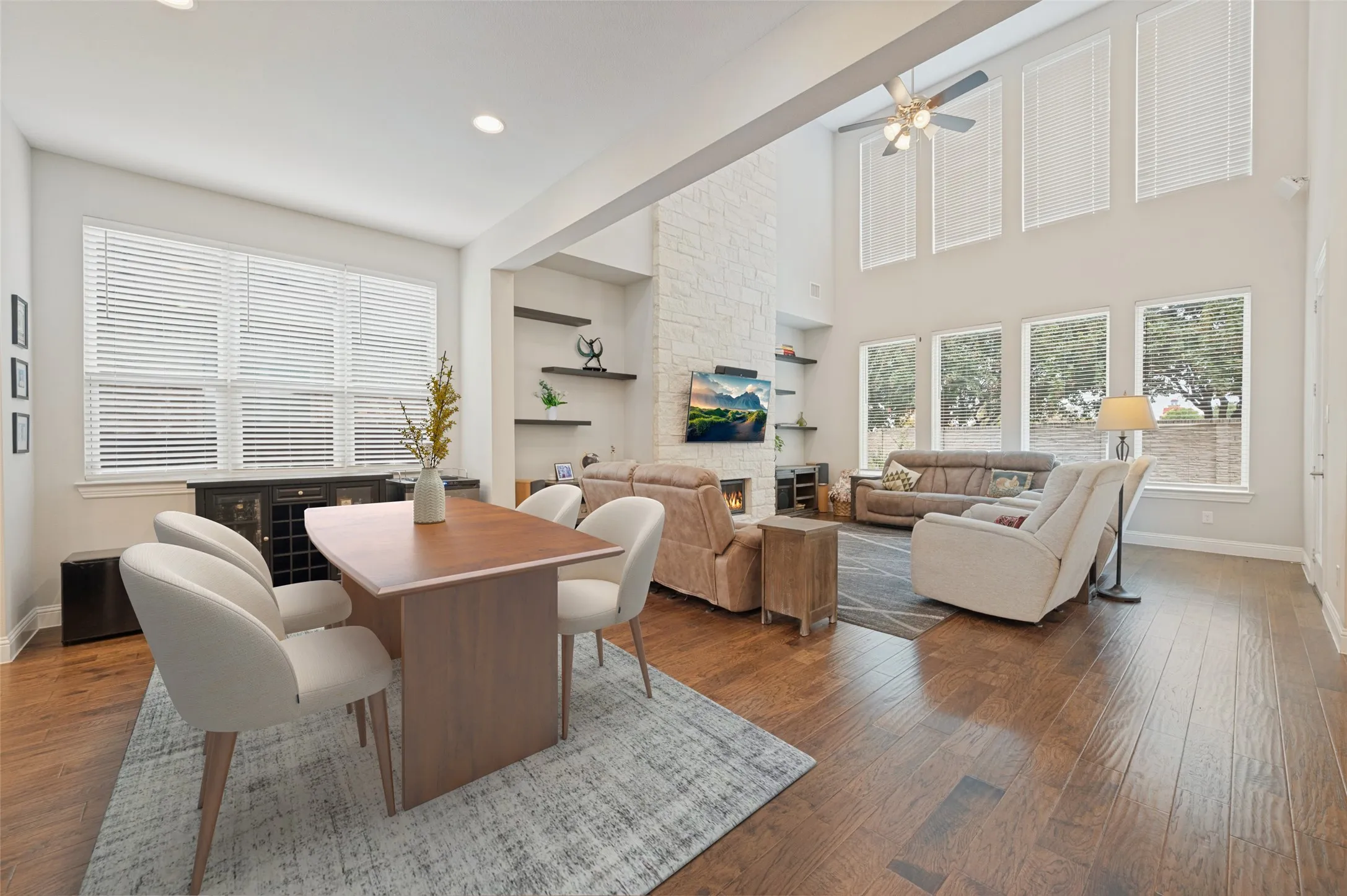 Single Family Residence For Sale in Dallas County , 8044 Sarahville Drive, Dallas, Texas 75252, 6 Bedroom, 5 Bathroom, 3 Garage spaces, 4,225 Sqft, built in 2019, mls#21403716, Real Estate Agent in Dallas, Homes For Sale in Dallas county, Homes For Sale in Dallas, Realtor in Dallas Texas, Real Estate Brokerage Independent Realty Texas, Luminita Cordes Realtor