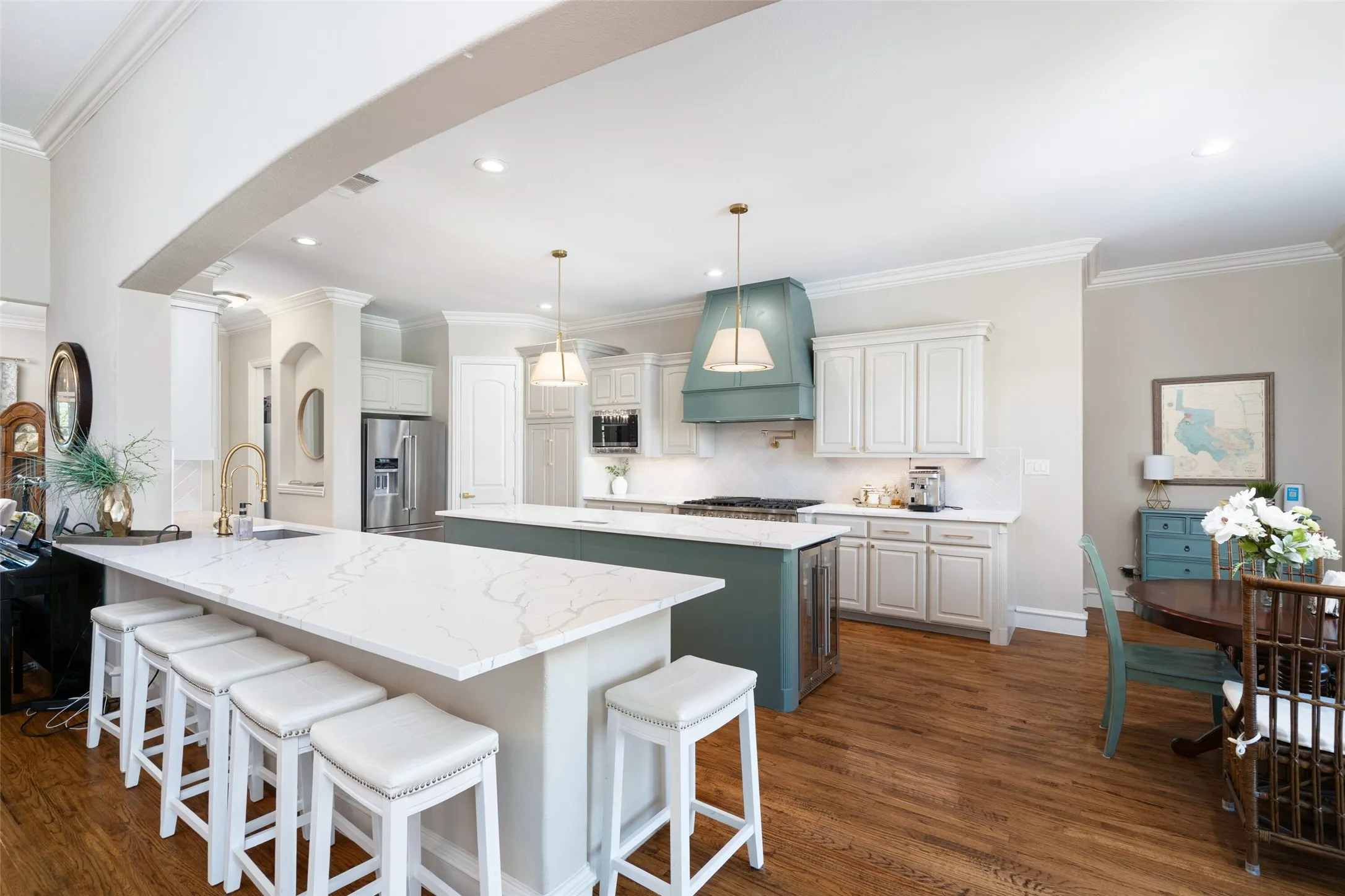 Single Family Residence For Sale in Collin County , 909 Amblewood Drive, Lucas, Texas 75002, 5 Bedroom, 4 Bathroom, 3 Garage spaces, 3,905 Sqft, built in 2014, mls#21405129, Real Estate Agent in Lucas, Homes For Sale in Collin county, Homes For Sale in Lucas, Realtor in Lucas Texas, Real Estate Brokerage Independent Realty Texas, Luminita Cordes Realtor