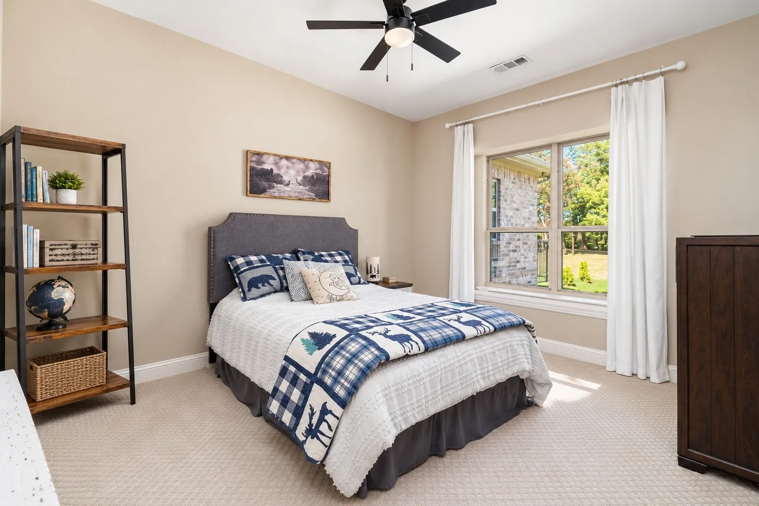 Single Family Residence For Sale in Collin County , 909 Amblewood Drive, Lucas, Texas 75002, 5 Bedroom, 4 Bathroom, 3 Garage spaces, 3,905 Sqft, built in 2014, mls#21405129, Real Estate Agent in Lucas, Homes For Sale in Collin county, Homes For Sale in Lucas, Realtor in Lucas Texas, Real Estate Brokerage Independent Realty Texas, Luminita Cordes Realtor