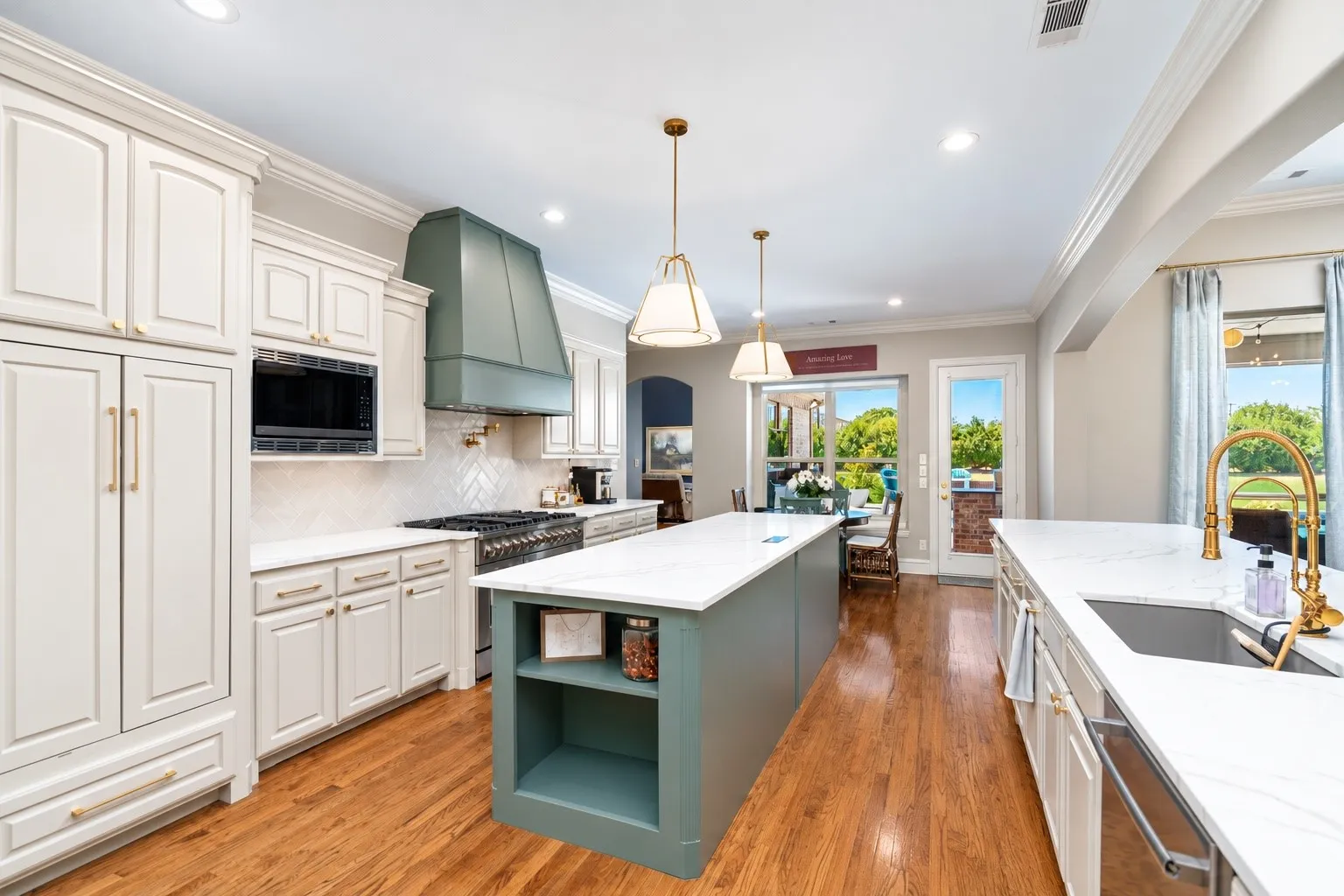 Single Family Residence For Sale in Collin County , 909 Amblewood Drive, Lucas, Texas 75002, 5 Bedroom, 4 Bathroom, 3 Garage spaces, 3,905 Sqft, built in 2014, mls#21405129, Real Estate Agent in Lucas, Homes For Sale in Collin county, Homes For Sale in Lucas, Realtor in Lucas Texas, Real Estate Brokerage Independent Realty Texas, Luminita Cordes Realtor