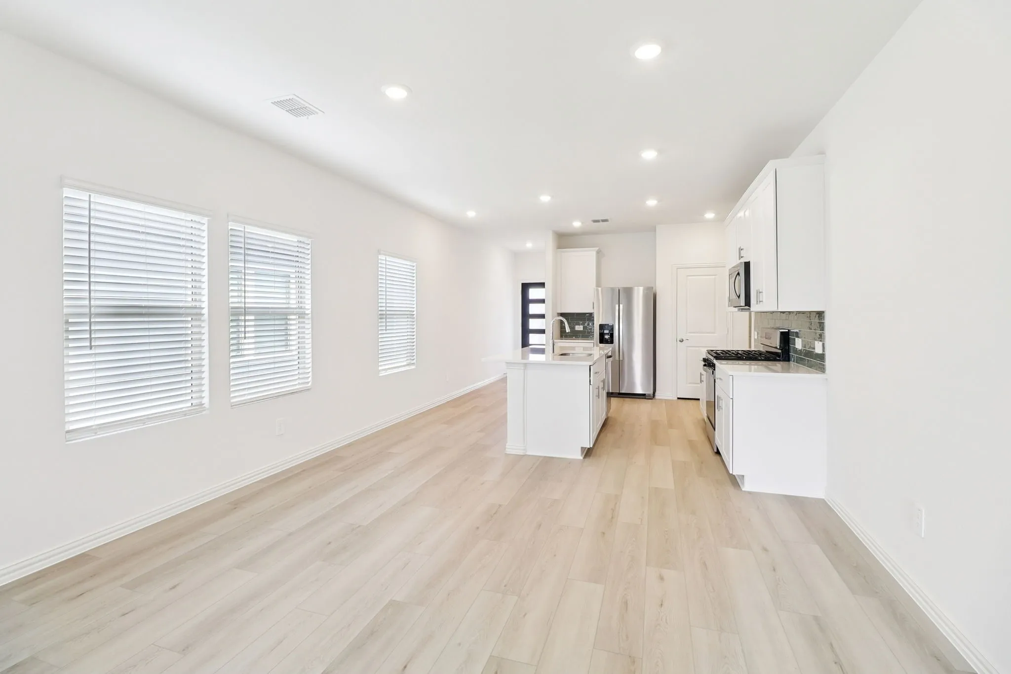 Photo is not of the actual home, but is an inspirational photo of builder’s model home and may depict options, furnishings, and/or decorator features that are not included.