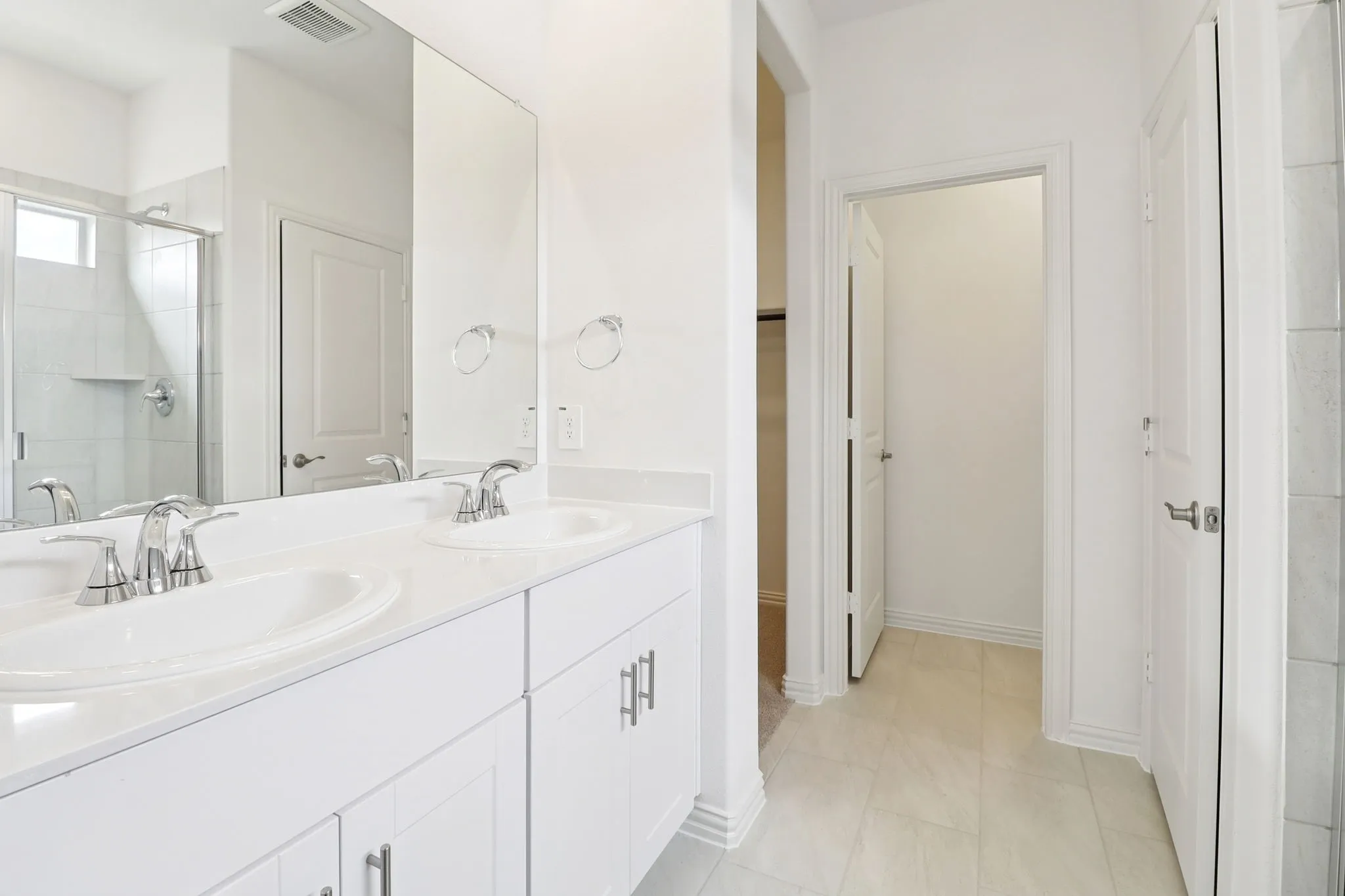 Photo is not of the actual home, but is an inspirational photo of builder’s model home and may depict options, furnishings, and/or decorator features that are not included.