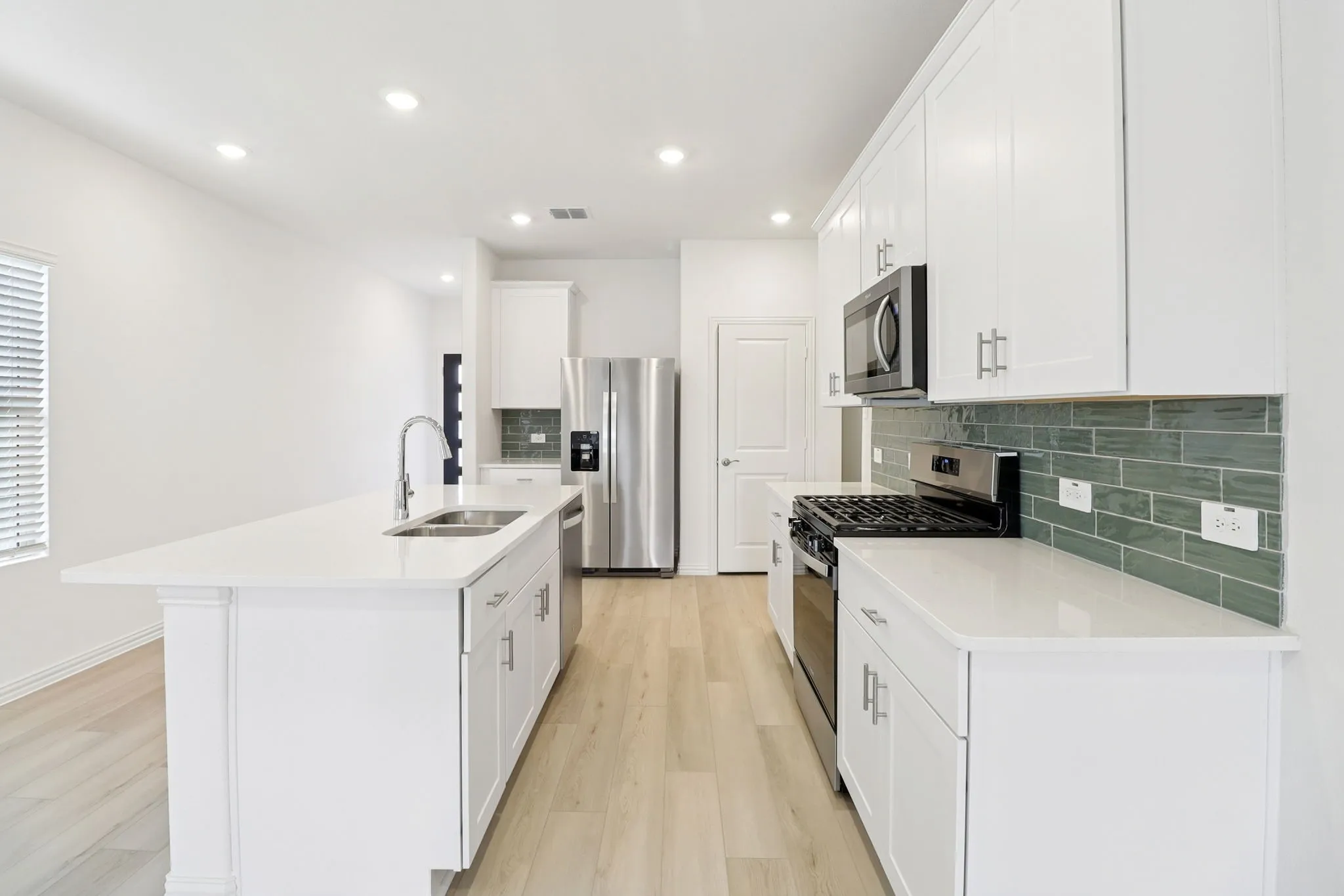 Photo is not of the actual home, but is an inspirational photo of builder’s model home and may depict options, furnishings, and/or decorator features that are not included.