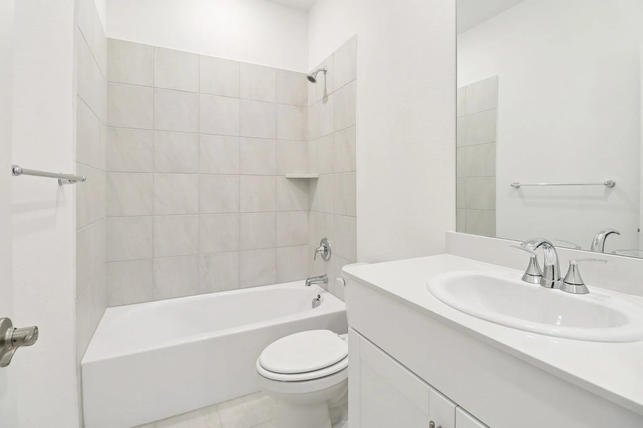 Photo is not of the actual home, but is an inspirational photo of builder’s model home and may depict options, furnishings, and/or decorator features that are not included.