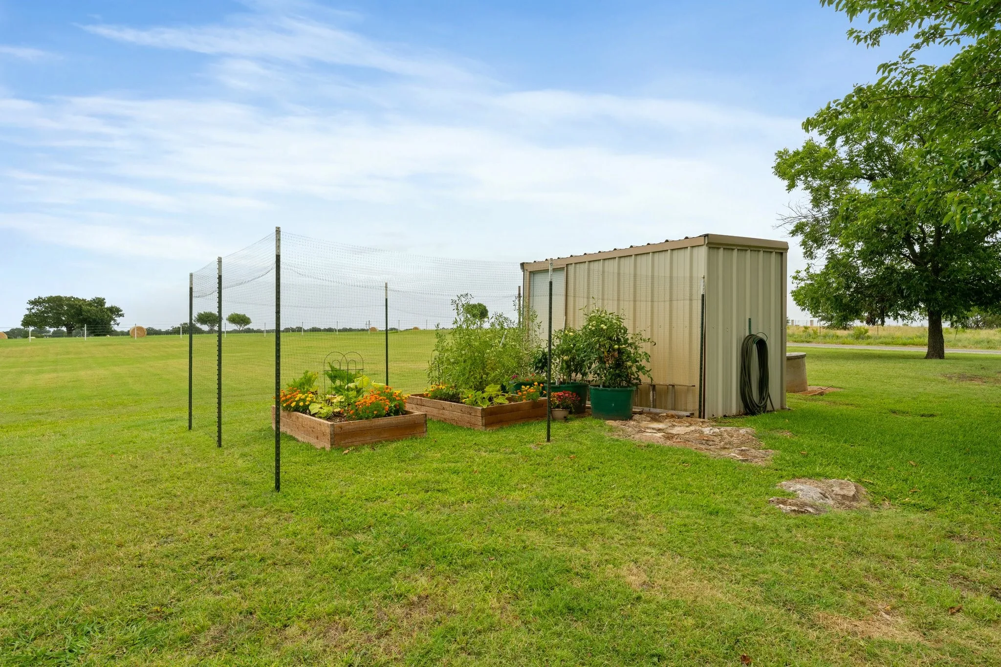 Single Family Residence For Sale in Erath County , 1802 County Road 428, Stephenville, Texas 76401, 3 Bedroom, 2 Bathroom, 2 Garage spaces, 1,837 Sqft, built in 1970, mls#21407838, Real Estate Agent in Stephenville, Homes For Sale in Erath county, Homes For Sale in Stephenville, Realtor in Stephenville Texas, Real Estate Brokerage Independent Realty Texas, Luminita Cordes Realtor