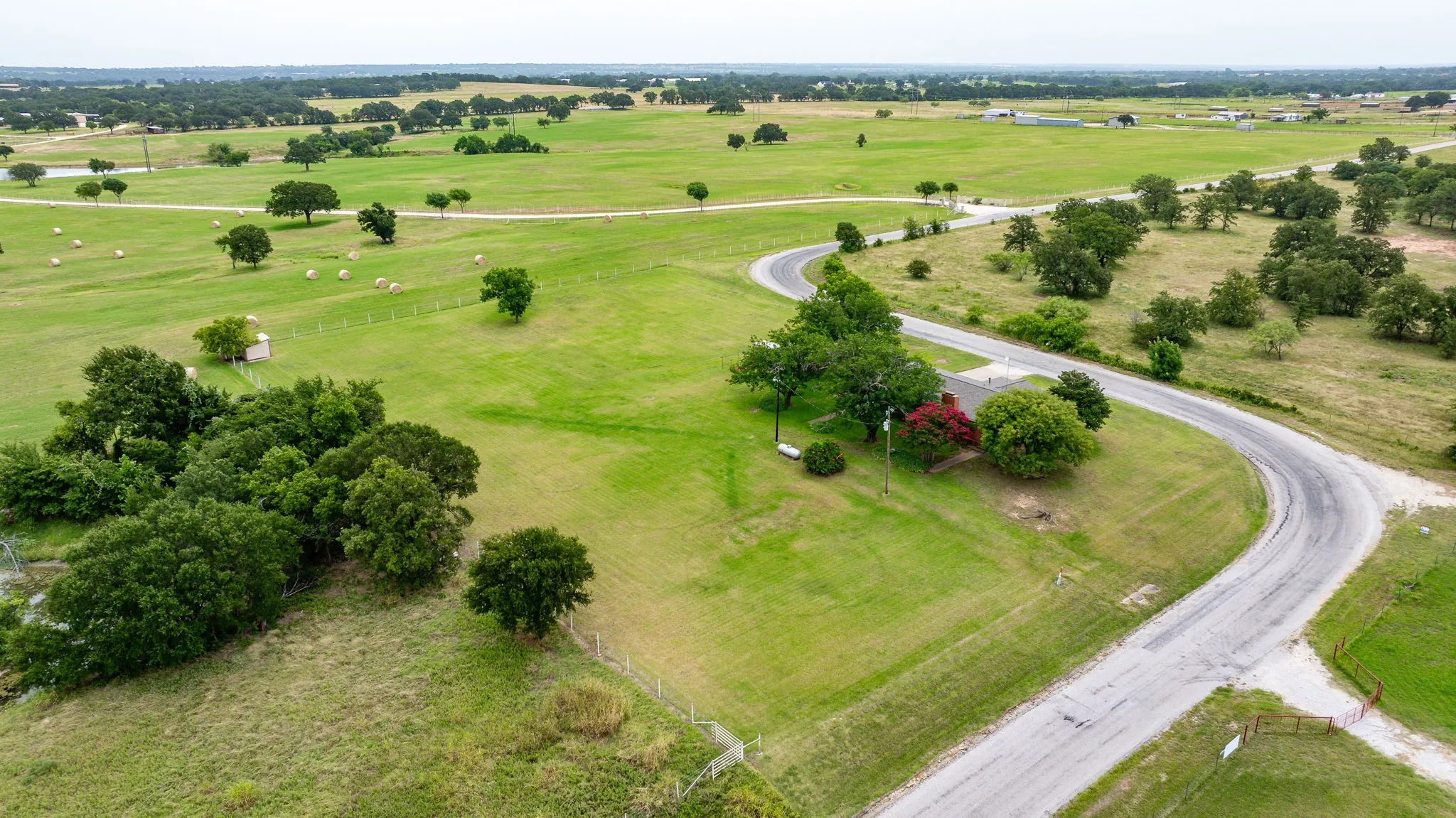 Single Family Residence For Sale in Erath County , 1802 County Road 428, Stephenville, Texas 76401, 3 Bedroom, 2 Bathroom, 2 Garage spaces, 1,837 Sqft, built in 1970, mls#21407838, Real Estate Agent in Stephenville, Homes For Sale in Erath county, Homes For Sale in Stephenville, Realtor in Stephenville Texas, Real Estate Brokerage Independent Realty Texas, Luminita Cordes Realtor