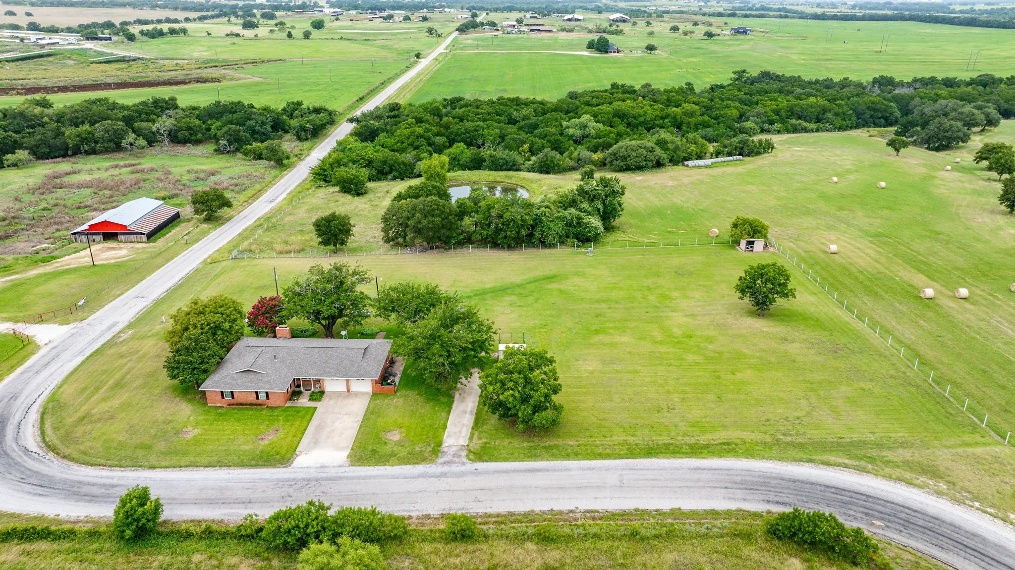 Single Family Residence For Sale in Erath County , 1802 County Road 428, Stephenville, Texas 76401, 3 Bedroom, 2 Bathroom, 2 Garage spaces, 1,837 Sqft, built in 1970, mls#21407838, Real Estate Agent in Stephenville, Homes For Sale in Erath county, Homes For Sale in Stephenville, Realtor in Stephenville Texas, Real Estate Brokerage Independent Realty Texas, Luminita Cordes Realtor