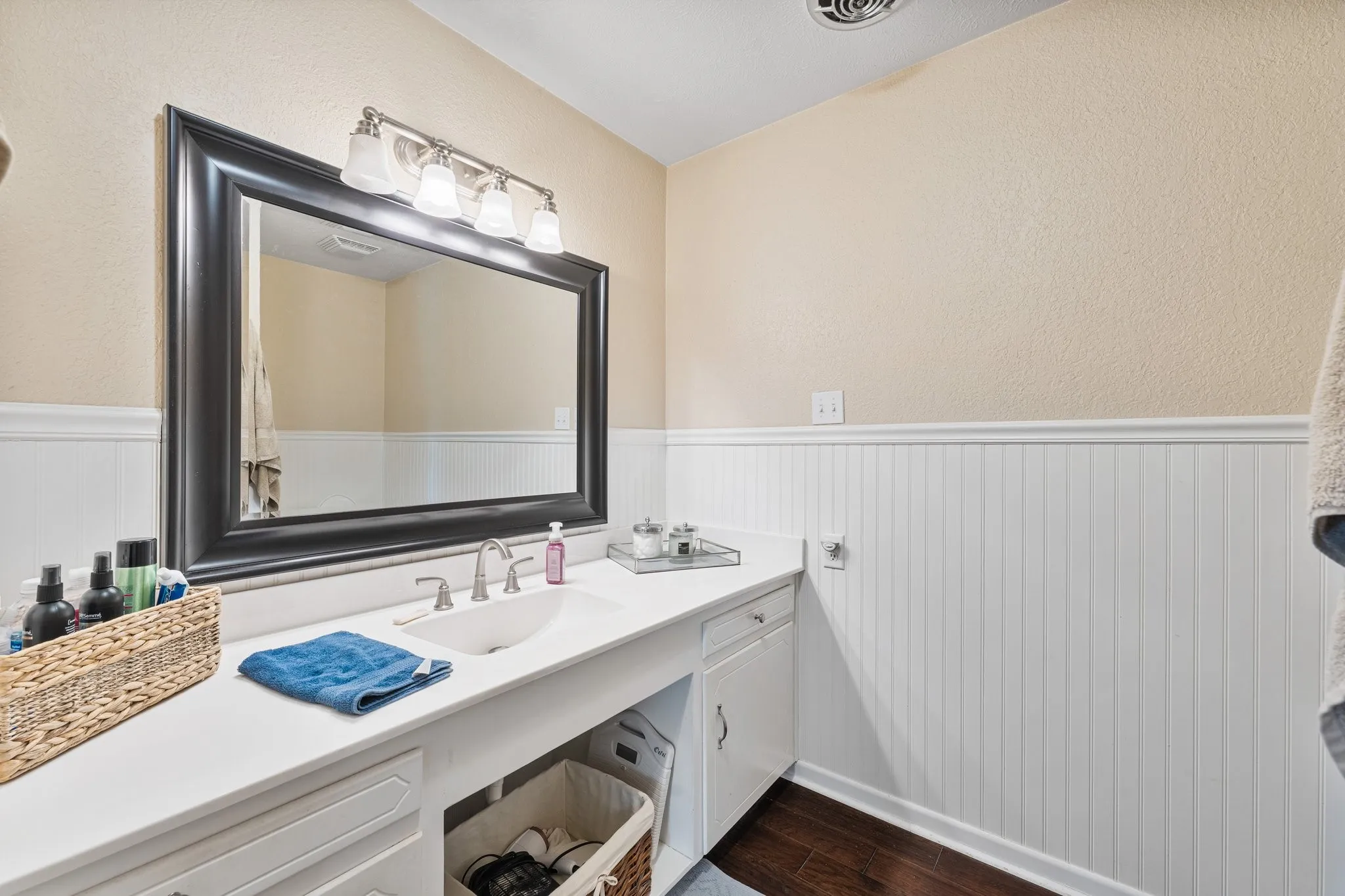 Single Family Residence For Sale in Erath County , 1802 County Road 428, Stephenville, Texas 76401, 3 Bedroom, 2 Bathroom, 2 Garage spaces, 1,837 Sqft, built in 1970, mls#21407838, Real Estate Agent in Stephenville, Homes For Sale in Erath county, Homes For Sale in Stephenville, Realtor in Stephenville Texas, Real Estate Brokerage Independent Realty Texas, Luminita Cordes Realtor