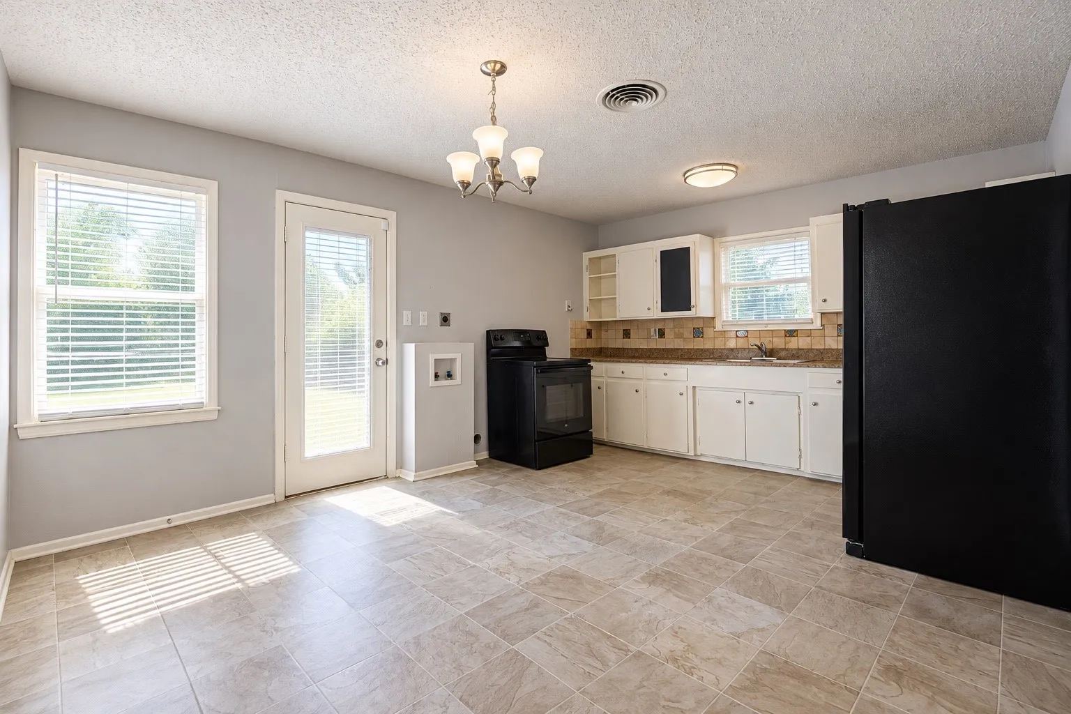 Single Family Residence For Sale in Tarrant County , 7849 Terry Street, White Settlement, Texas 76108, 4 Bedroom, 2 Bathroom, Garage spaces, 1,745 Sqft, built in 1959, mls#21403678, Real Estate Agent in White Settlement, Homes For Sale in Tarrant county, Homes For Sale in White Settlement, Realtor in White Settlement Texas, Real Estate Brokerage Independent Realty Texas, Luminita Cordes Realtor