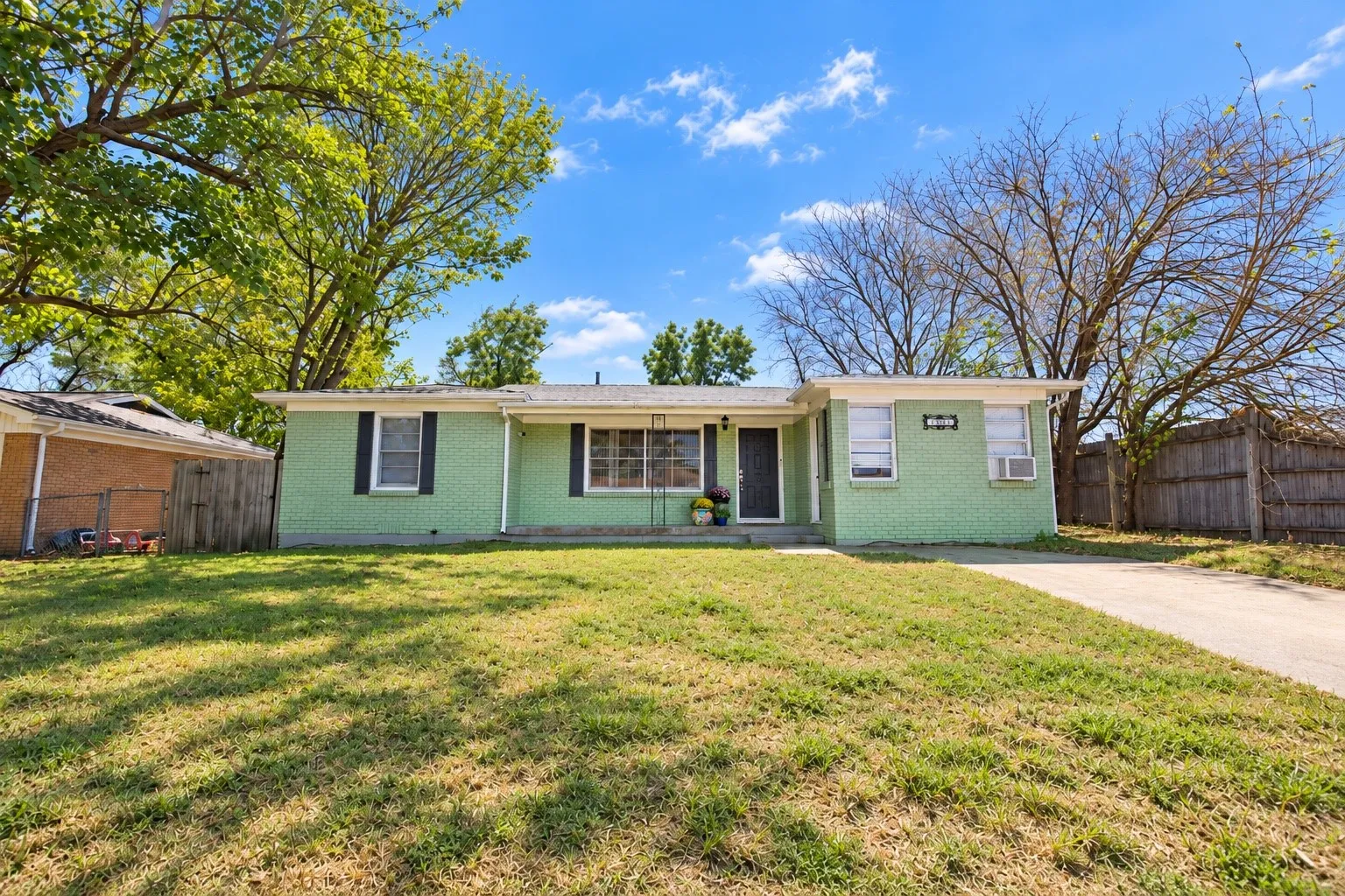 Single Family Residence For Sale