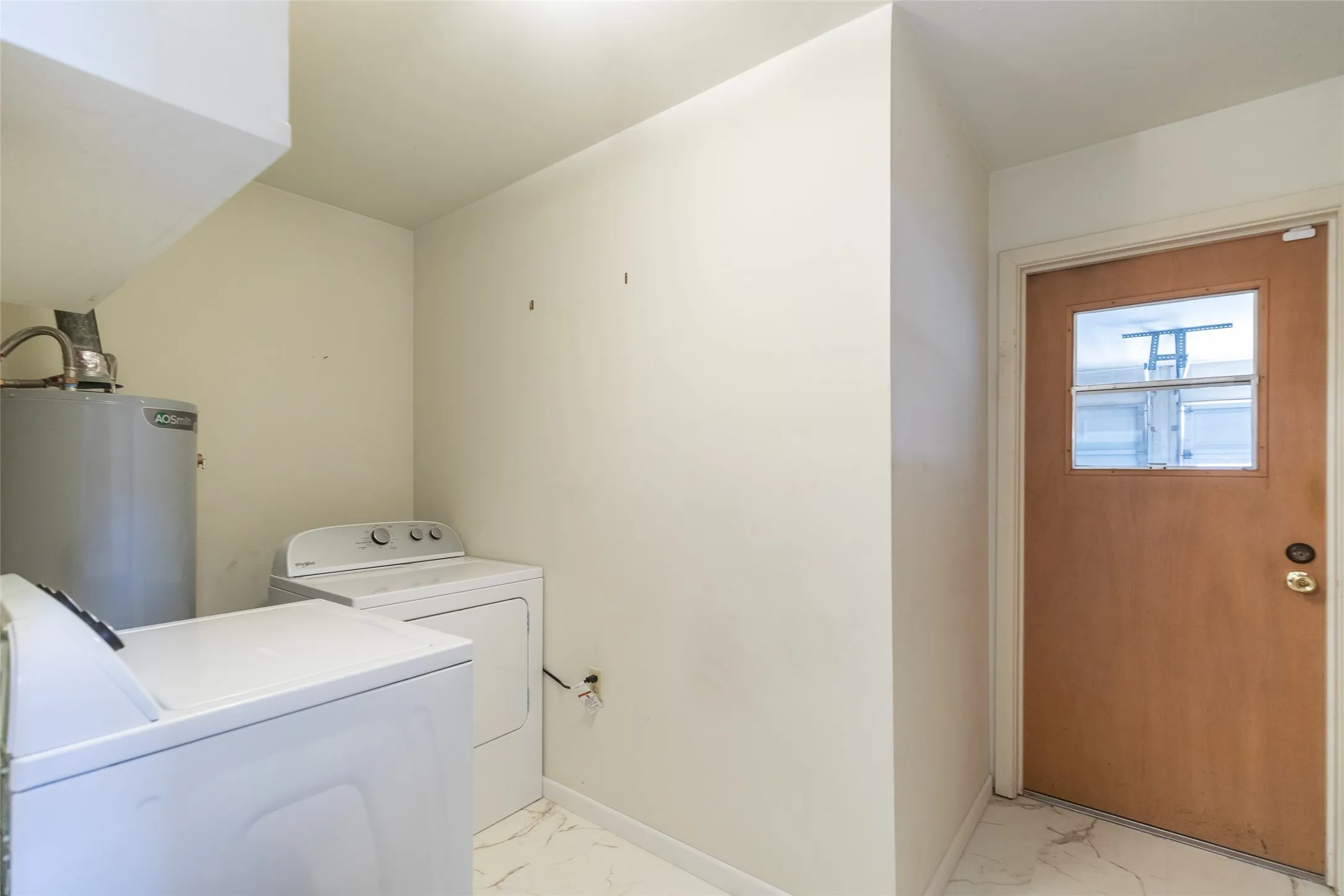 Single Family Residence For Rent in Taylor County , 2609 Madison Avenue, Abilene, Texas 79601, 3 Bedroom, 2 Bathroom, 2 Garage spaces, 1,788 Sqft, built in 1962, mls#21406796, Real Estate Agent in Abilene, Homes For Rent in Taylor county, Homes For Rent in Abilene, Realtor in Abilene Texas, Real Estate Brokerage Independent Realty Texas, Luminita Cordes Realtor
