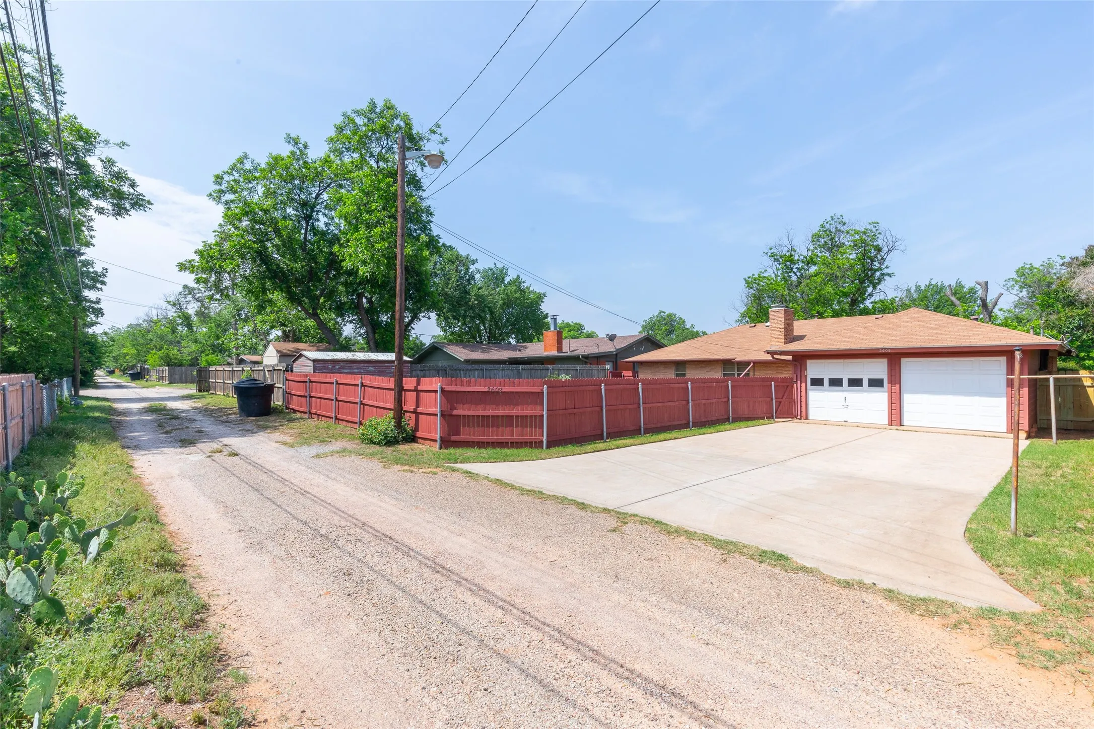 Single Family Residence For Rent in Taylor County , 2609 Madison Avenue, Abilene, Texas 79601, 3 Bedroom, 2 Bathroom, 2 Garage spaces, 1,788 Sqft, built in 1962, mls#21406796, Real Estate Agent in Abilene, Homes For Rent in Taylor county, Homes For Rent in Abilene, Realtor in Abilene Texas, Real Estate Brokerage Independent Realty Texas, Luminita Cordes Realtor