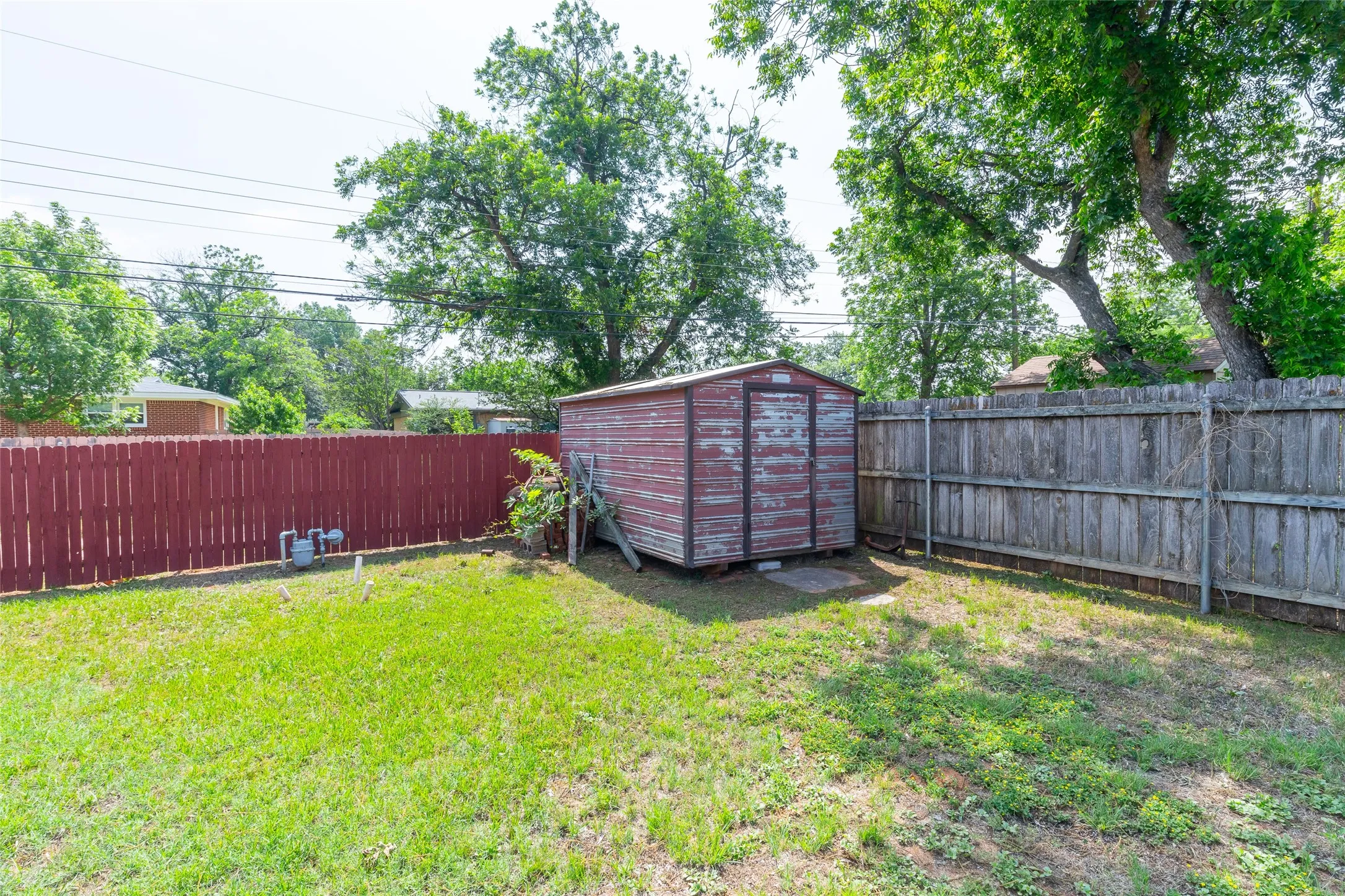 Single Family Residence For Rent in Taylor County , 2609 Madison Avenue, Abilene, Texas 79601, 3 Bedroom, 2 Bathroom, 2 Garage spaces, 1,788 Sqft, built in 1962, mls#21406796, Real Estate Agent in Abilene, Homes For Rent in Taylor county, Homes For Rent in Abilene, Realtor in Abilene Texas, Real Estate Brokerage Independent Realty Texas, Luminita Cordes Realtor