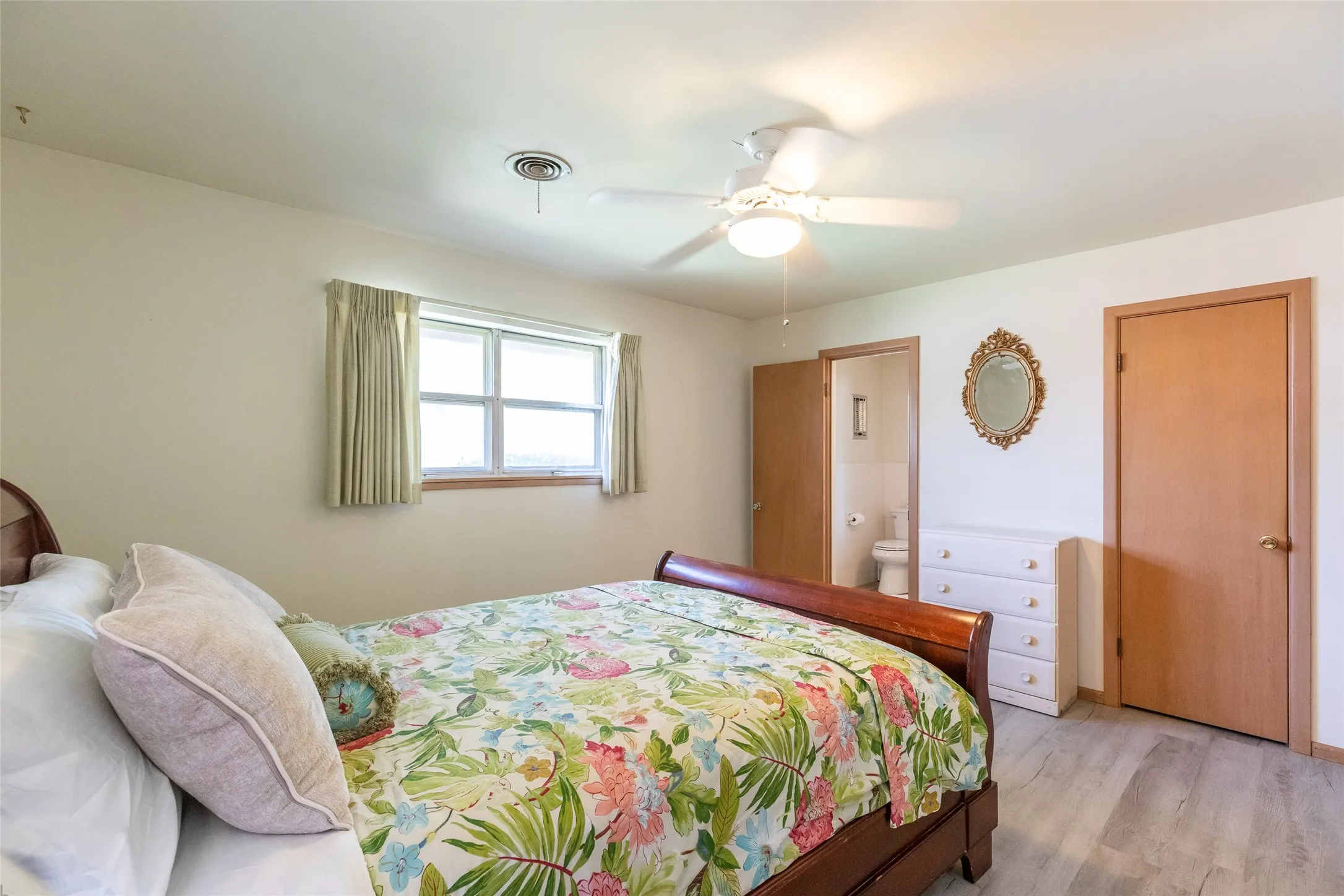Single Family Residence For Rent in Taylor County , 2609 Madison Avenue, Abilene, Texas 79601, 3 Bedroom, 2 Bathroom, 2 Garage spaces, 1,788 Sqft, built in 1962, mls#21406796, Real Estate Agent in Abilene, Homes For Rent in Taylor county, Homes For Rent in Abilene, Realtor in Abilene Texas, Real Estate Brokerage Independent Realty Texas, Luminita Cordes Realtor