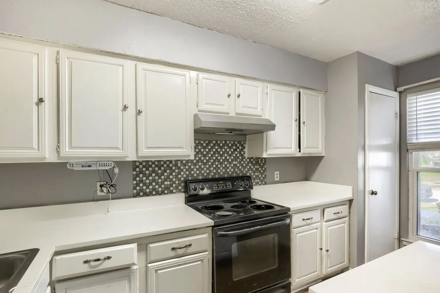 Townhouse For Sale in Dallas County , 1848 Abshire Lane, Dallas, Texas 75228, 3 Bedroom, 2 Bathroom, Garage spaces, 1,634 Sqft, built in 1981, mls#21405550, Real Estate Agent in Dallas, Homes For Sale in Dallas county, Homes For Sale in Dallas, Realtor in Dallas Texas, Real Estate Brokerage Independent Realty Texas, Luminita Cordes Realtor