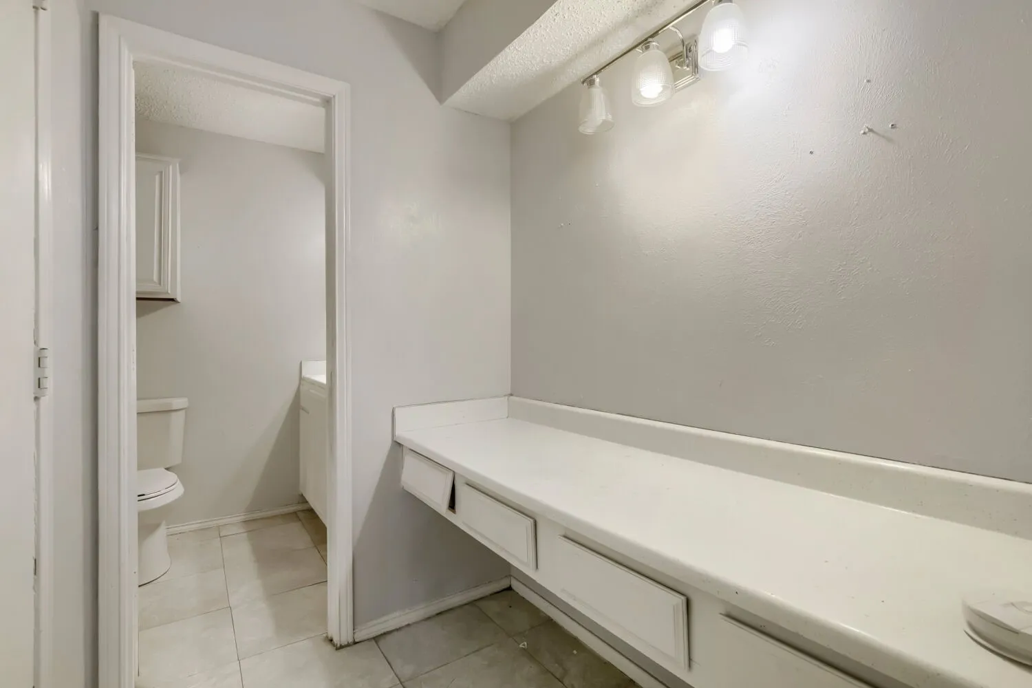 Townhouse For Sale in Dallas County , 1848 Abshire Lane, Dallas, Texas 75228, 3 Bedroom, 2 Bathroom, Garage spaces, 1,634 Sqft, built in 1981, mls#21405550, Real Estate Agent in Dallas, Homes For Sale in Dallas county, Homes For Sale in Dallas, Realtor in Dallas Texas, Real Estate Brokerage Independent Realty Texas, Luminita Cordes Realtor