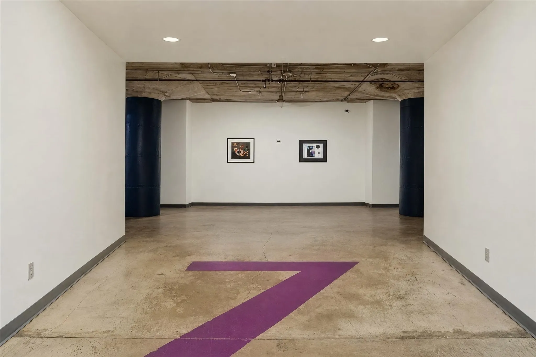 Condominium For Rent in Dallas County , 1122 Jackson Street 709, Dallas, Texas 75202, 1 Bedroom, 1 Bathroom, 1 Garage spaces, 1,111 Sqft, built in 1925, mls#21406873, Real Estate Agent in Dallas, Homes For Rent in Dallas county, Homes For Rent in Dallas, Realtor in Dallas Texas, Real Estate Brokerage Independent Realty Texas, Luminita Cordes Realtor
