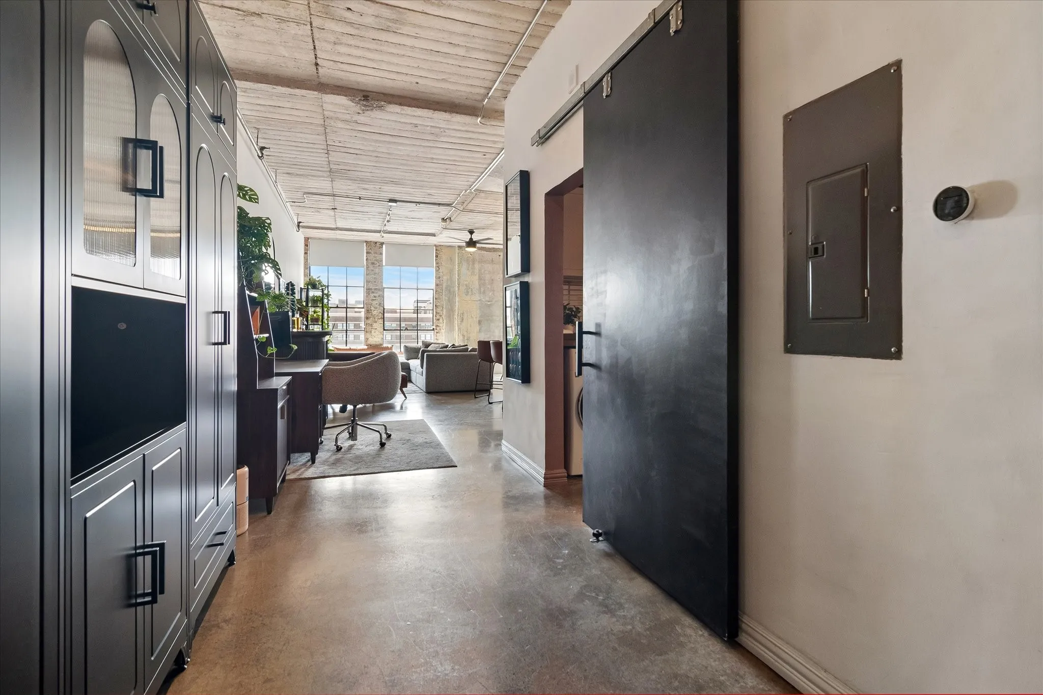 Condominium For Rent in Dallas County , 1122 Jackson Street 709, Dallas, Texas 75202, 1 Bedroom, 1 Bathroom, 1 Garage spaces, 1,111 Sqft, built in 1925, mls#21406873, Real Estate Agent in Dallas, Homes For Rent in Dallas county, Homes For Rent in Dallas, Realtor in Dallas Texas, Real Estate Brokerage Independent Realty Texas, Luminita Cordes Realtor