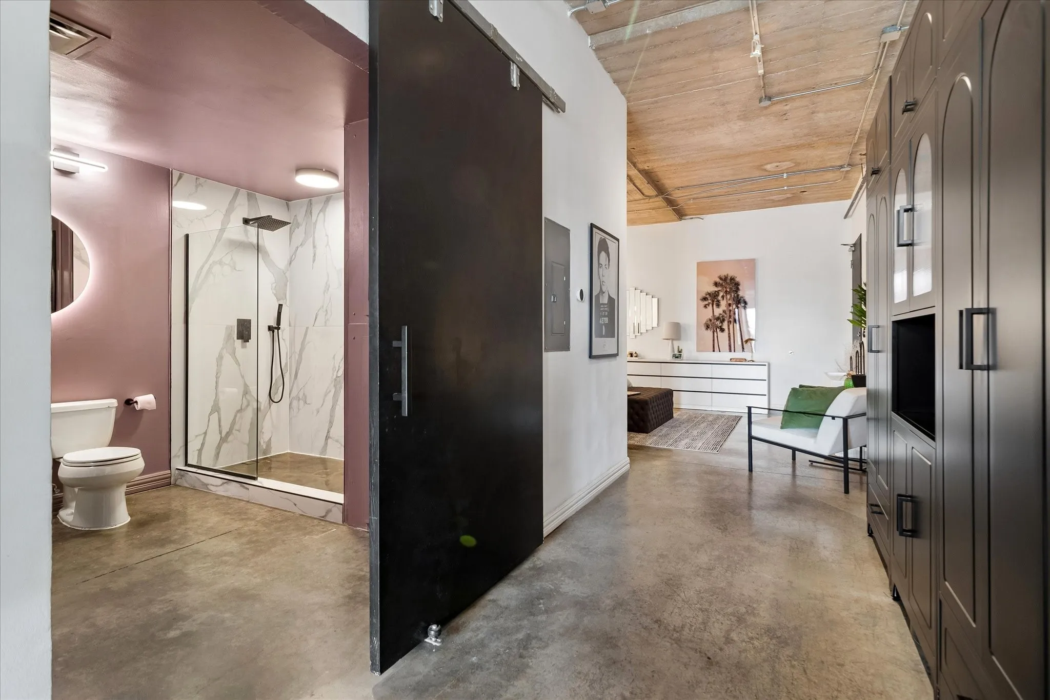 Condominium For Rent in Dallas County , 1122 Jackson Street 709, Dallas, Texas 75202, 1 Bedroom, 1 Bathroom, 1 Garage spaces, 1,111 Sqft, built in 1925, mls#21406873, Real Estate Agent in Dallas, Homes For Rent in Dallas county, Homes For Rent in Dallas, Realtor in Dallas Texas, Real Estate Brokerage Independent Realty Texas, Luminita Cordes Realtor