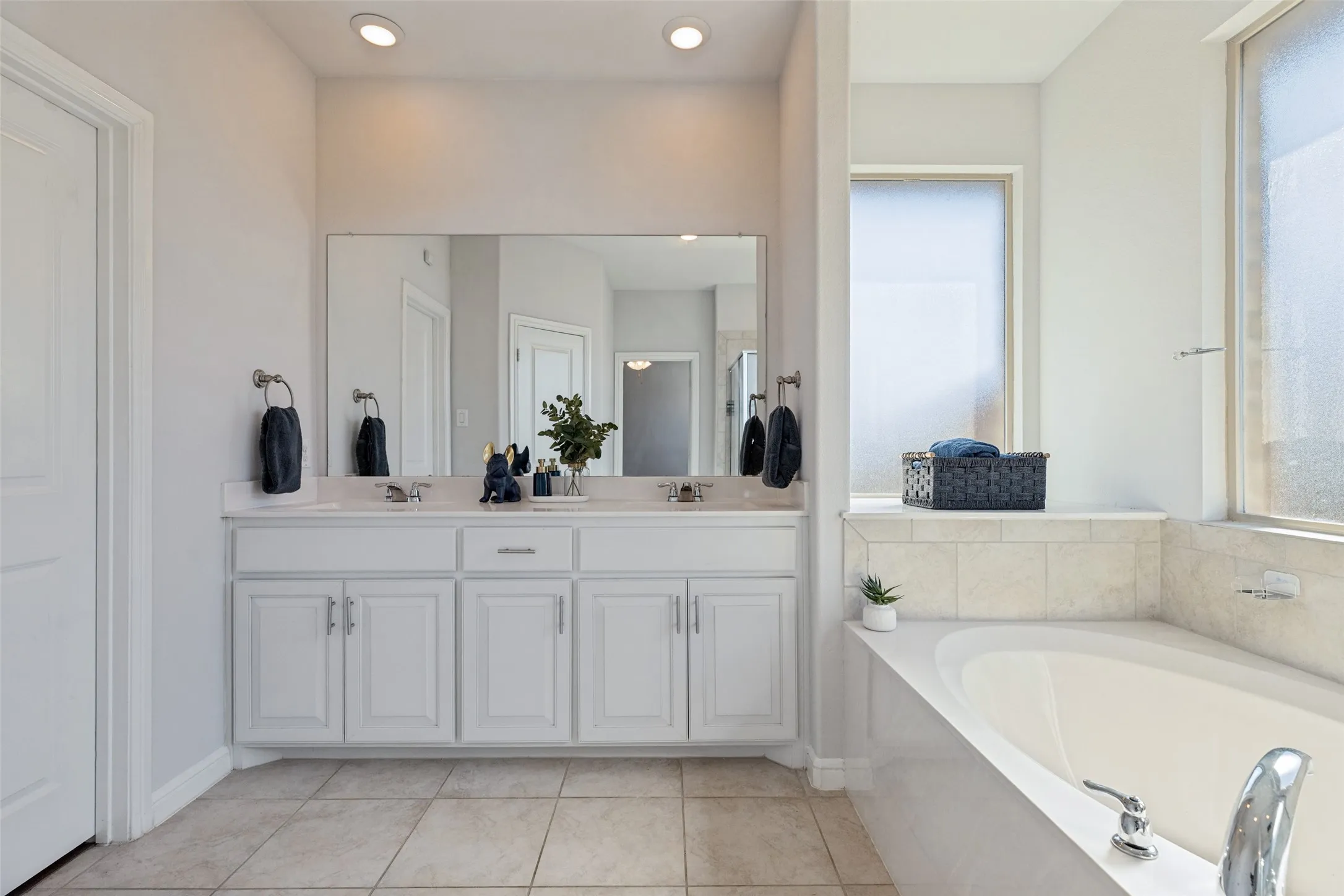 Single Family Residence For Sale in Denton County , 3437 Lauren Street, Krum, Texas 76249, 4 Bedroom, 2 Bathroom, 2 Garage spaces, 1,837 Sqft, built in 2019, mls#21407866, Real Estate Agent in Krum, Homes For Sale in Denton county, Homes For Sale in Krum, Realtor in Krum Texas, Real Estate Brokerage Independent Realty Texas, Luminita Cordes Realtor