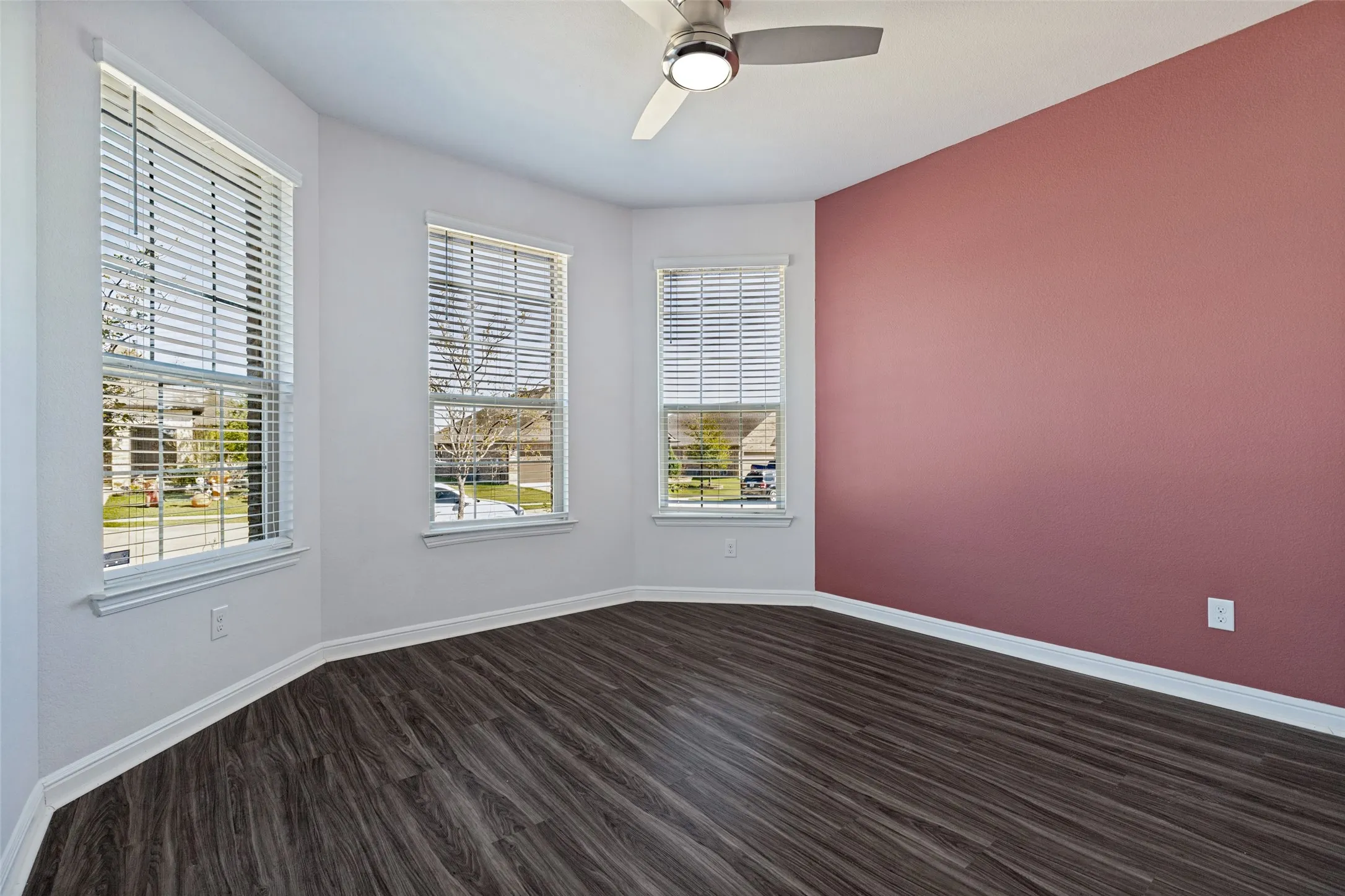 Single Family Residence For Sale in Denton County , 3437 Lauren Street, Krum, Texas 76249, 4 Bedroom, 2 Bathroom, 2 Garage spaces, 1,837 Sqft, built in 2019, mls#21407866, Real Estate Agent in Krum, Homes For Sale in Denton county, Homes For Sale in Krum, Realtor in Krum Texas, Real Estate Brokerage Independent Realty Texas, Luminita Cordes Realtor